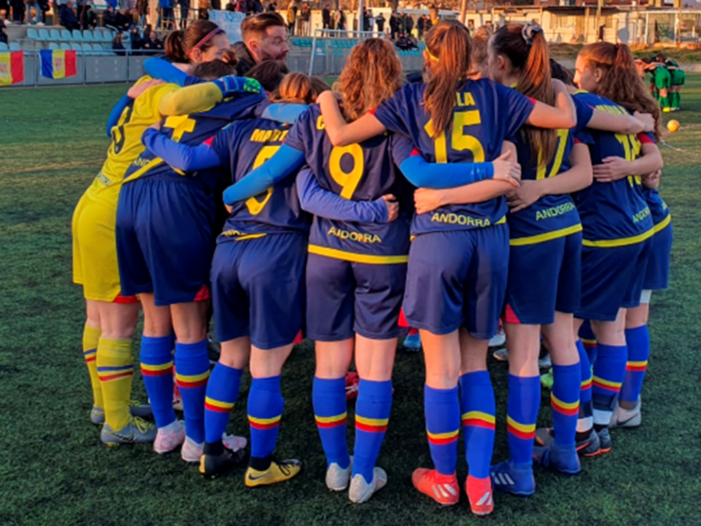 L'equip sènior femení de l'Enfaf.