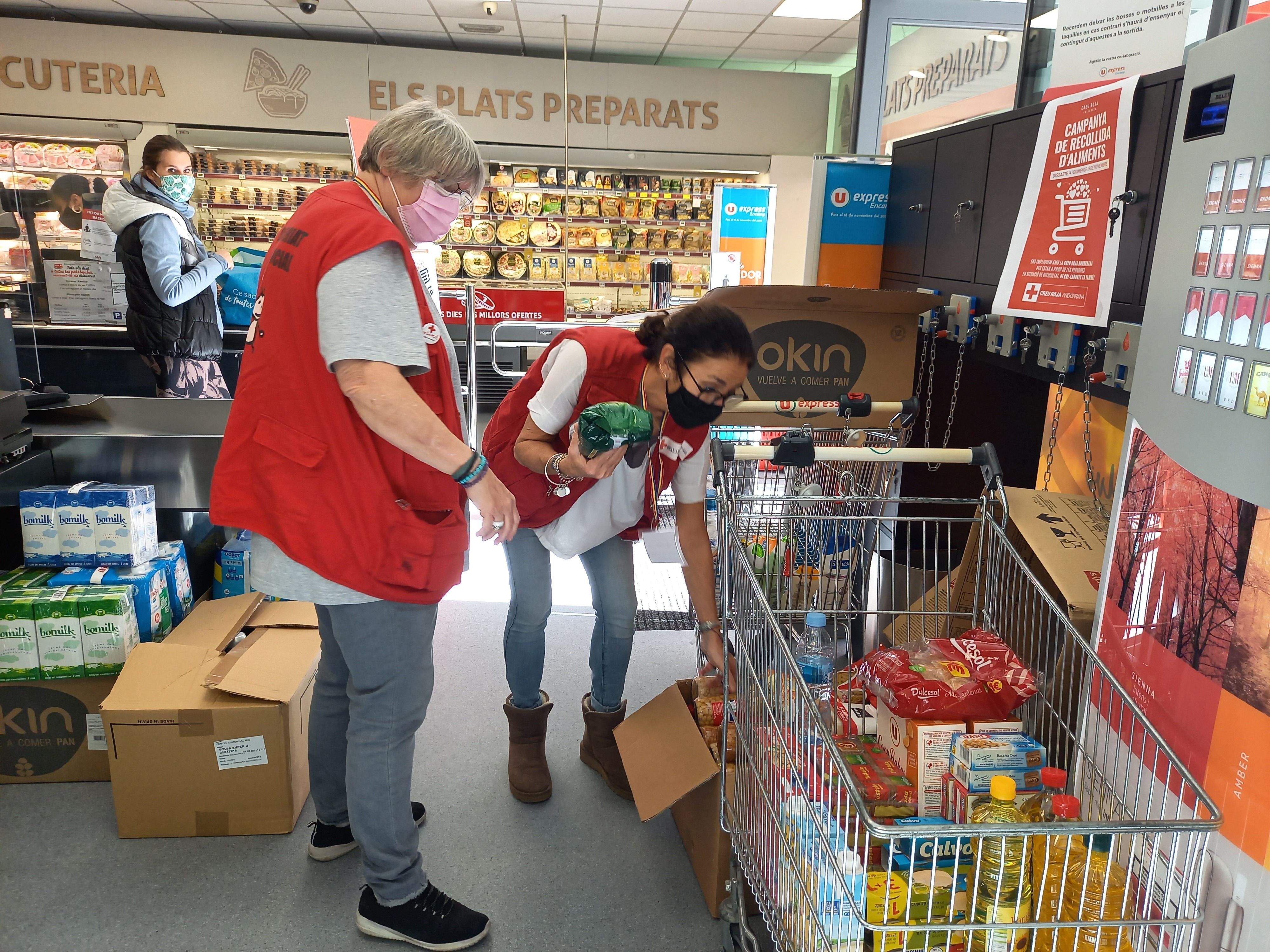 Dues voluntàries a un dels establiement que participen en la campanya.
