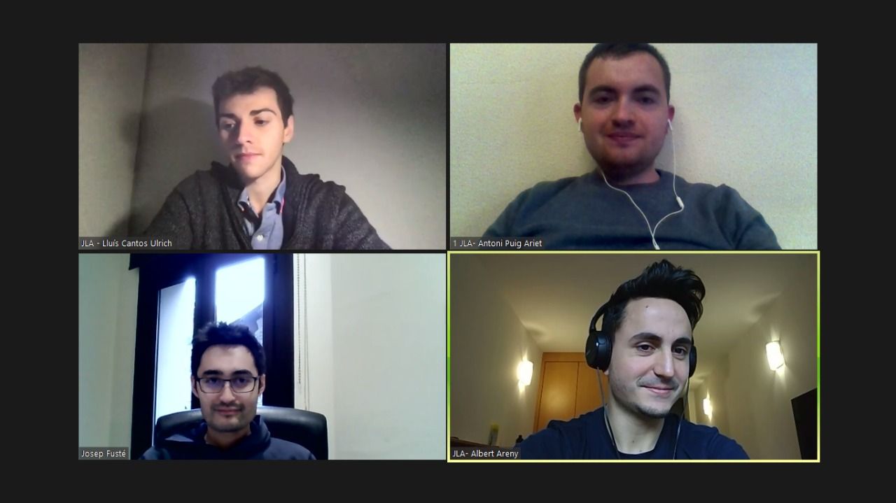 Quatre dels membres de la secció jove de Liberals que han participat en el congrés.