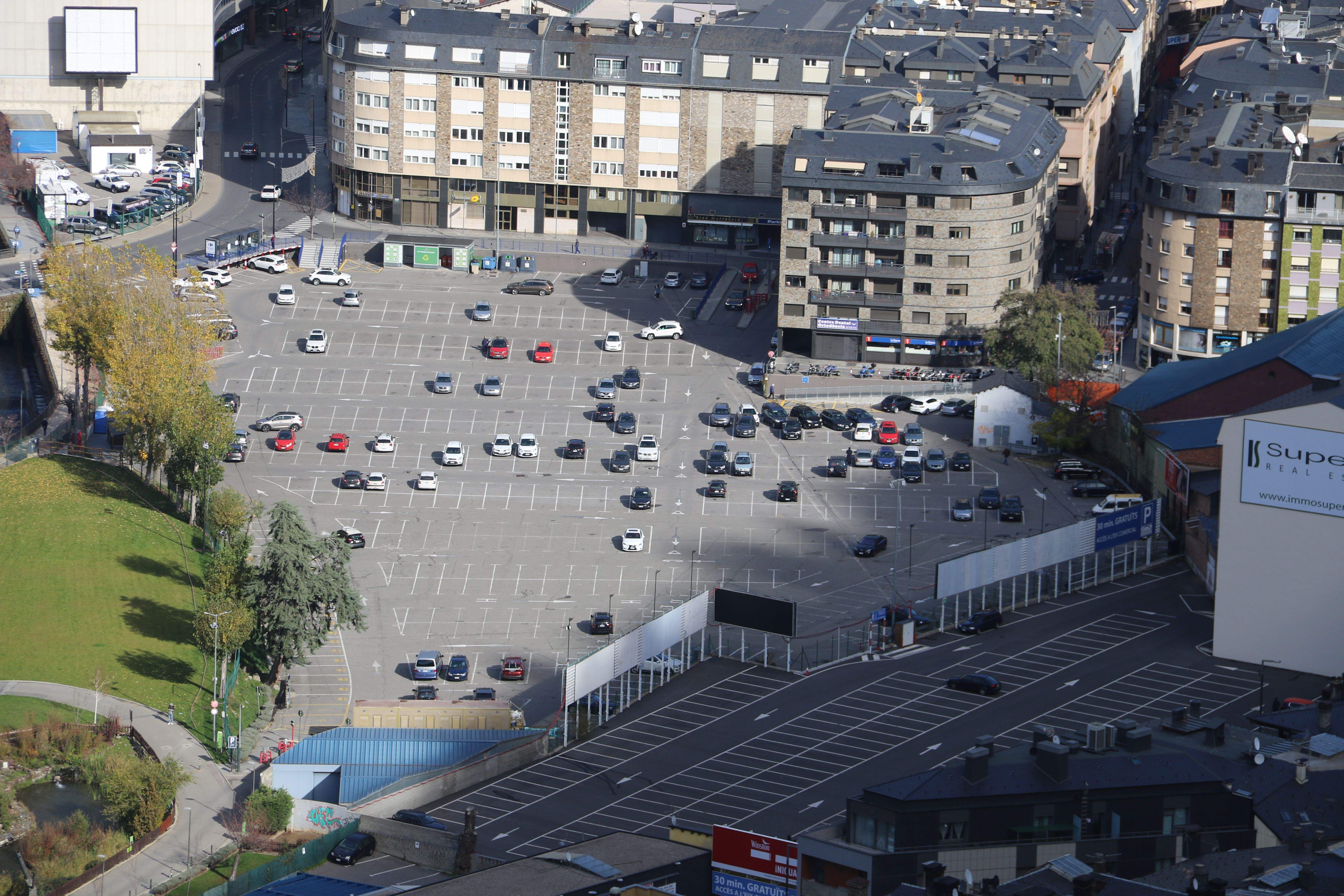 L'aparcament del Parc Cental tornarà a estar fora de servei gairebé un mes.