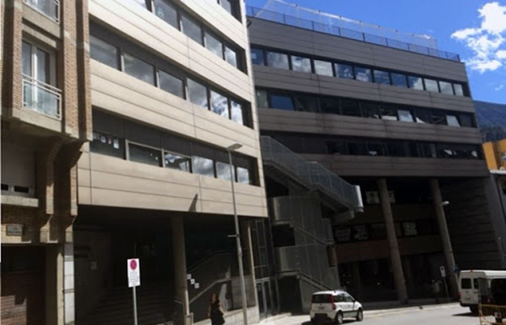 Una imatge de l'edifici que acull l'Escola andorrana i l'espanyola.