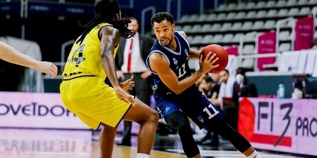 Clevin Hannah protegint la pilota