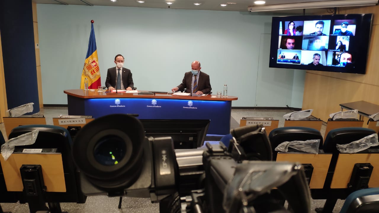 Espot i Benazet, durant la roda de premsa en la qual s'han actualitzat les dades sanitàries. Espot i Benazet, durant la roda de premsa en la qual s'han actualitzat les dades sanitàries.