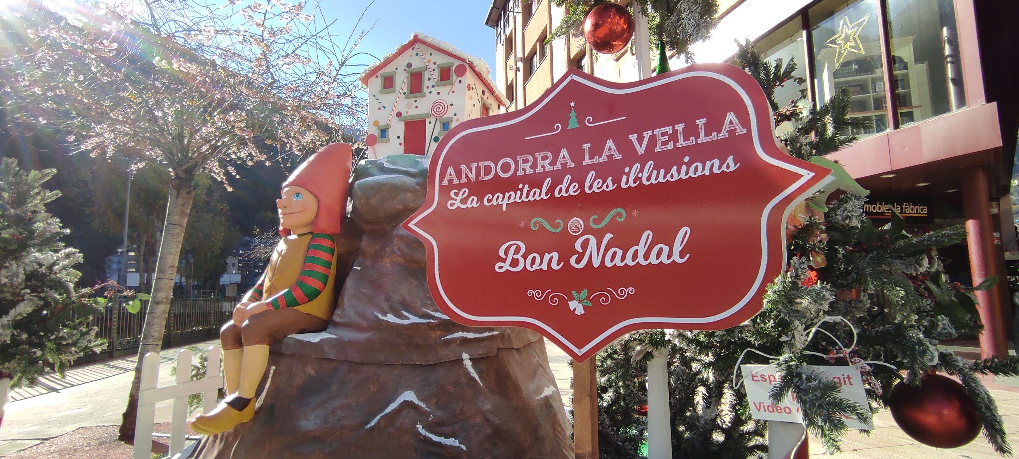 Un dels muntatges relatius al Poblet de Nadal que ja es poden trobar pels carrers de la parròquia.