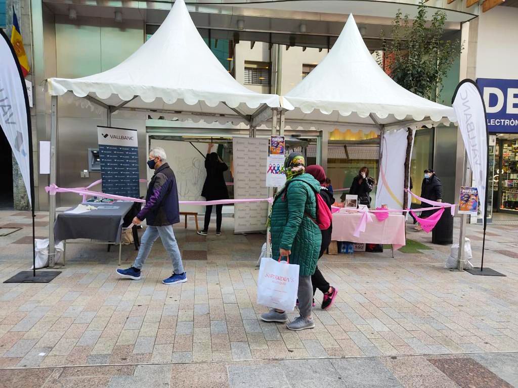 Una de les paradetes instal·lades, en aquest cas a l'avinguda Carlemany, el 19 d'octubre.