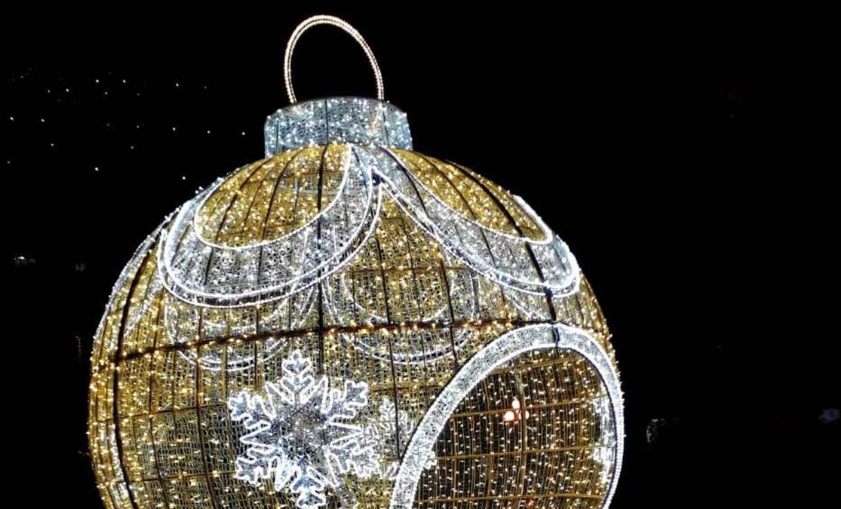 Una de les decoracions nadalenques a Sant Julià.