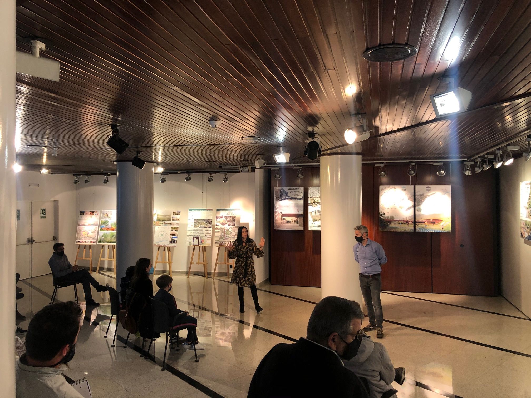 Una reunió del jurat del concurs d'idees pel nou Prat Gran d'Encamp