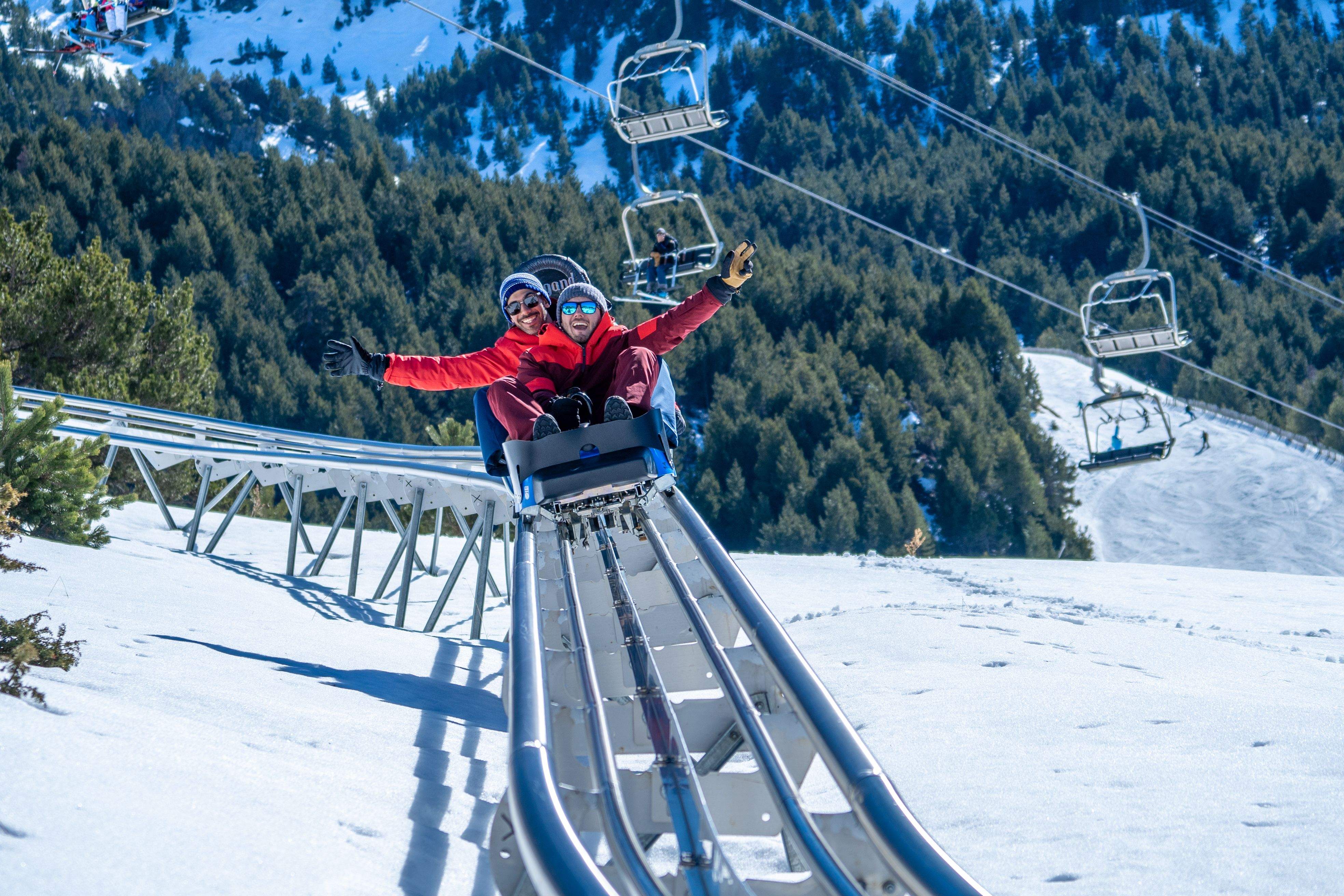 El Magic Gliss és un dels grans atractius del parc familiar canillenc.
