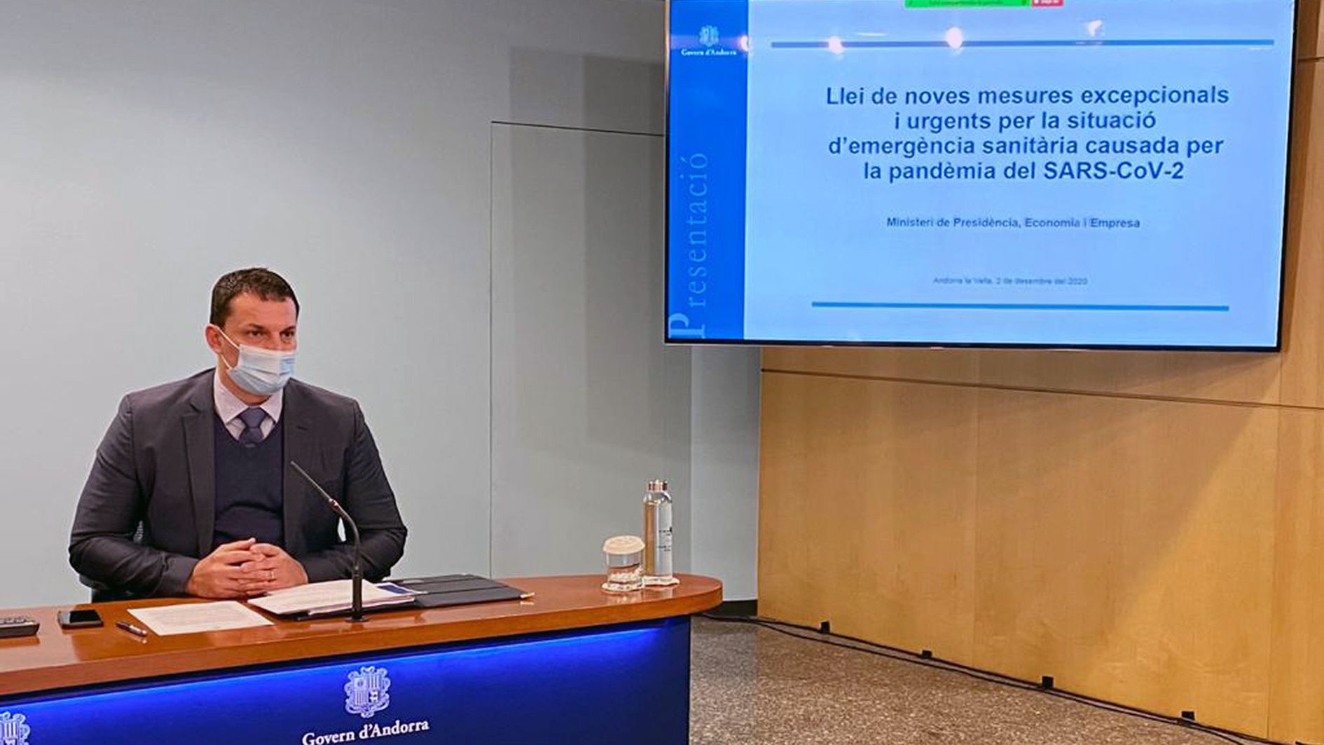 El ministre Jordi Gallardo durant la compareixença per presentar la nova llei òmnibus.