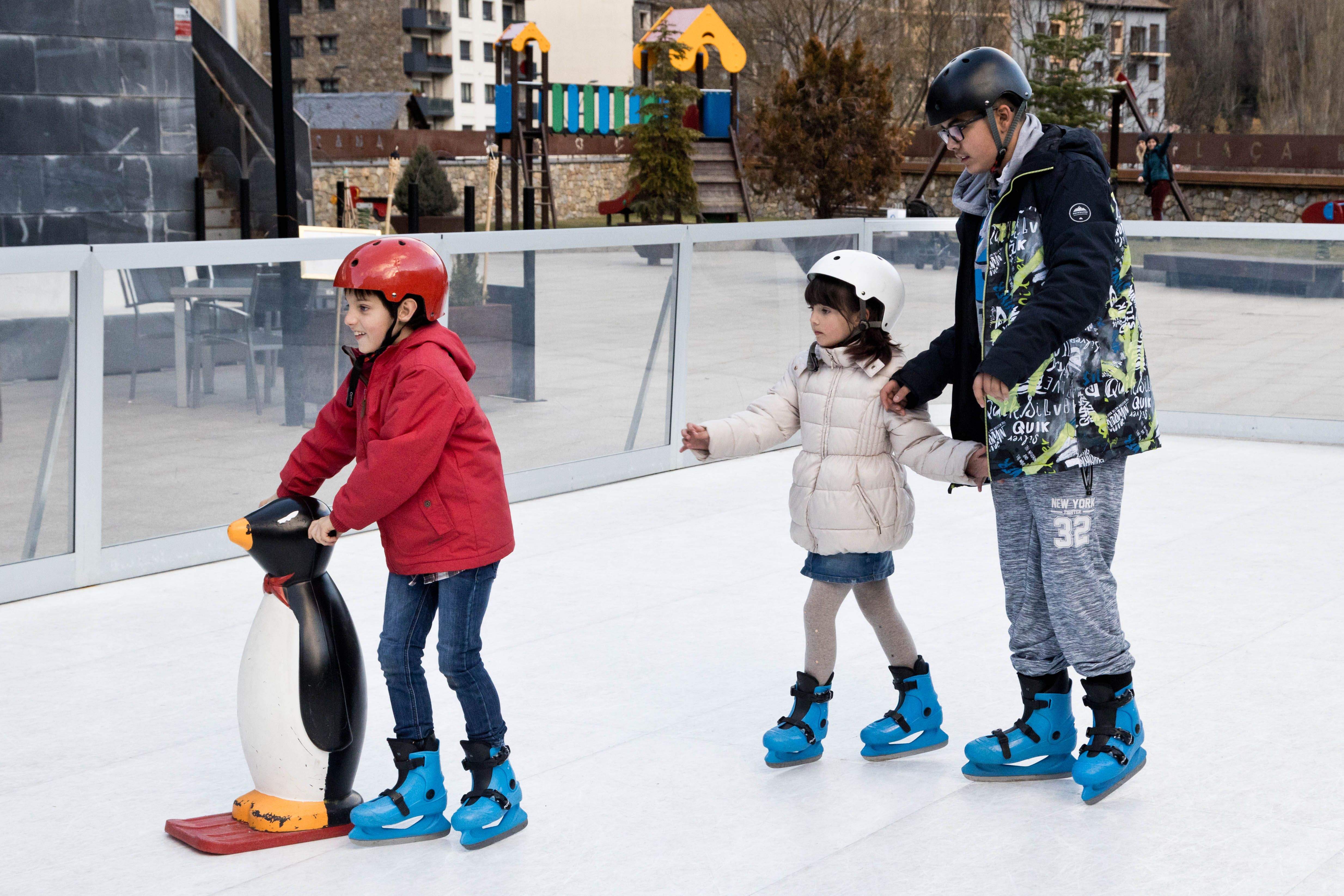 La pista de patinatge és un dels atractius del Mercadet de l'Avet.