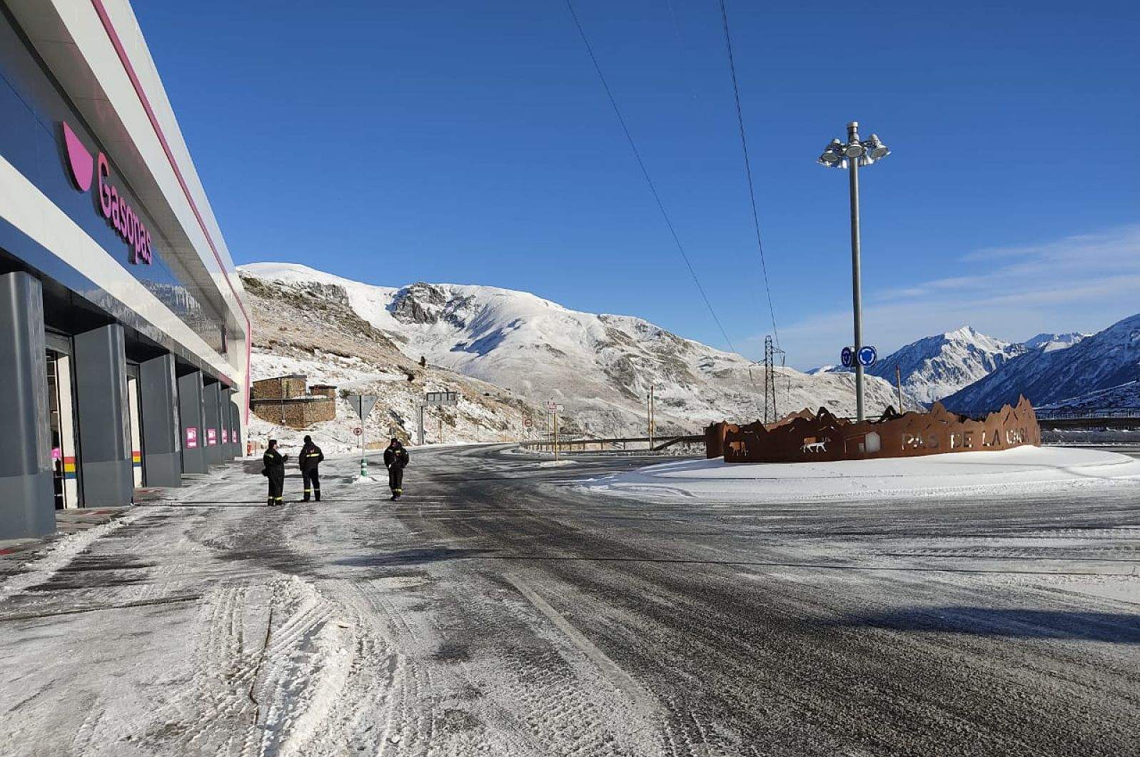 La benzinera de Gasopas, sense cap client.