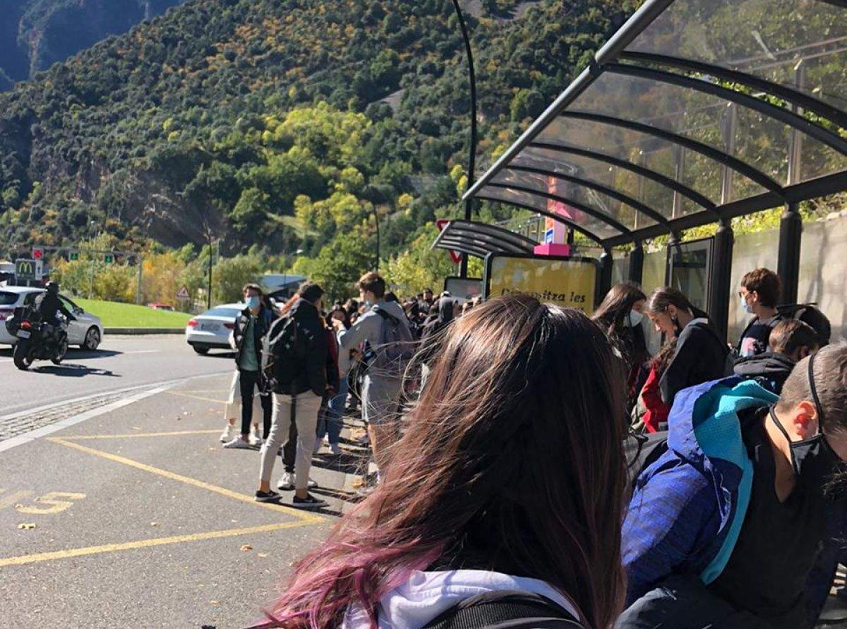 Els fets van tenir lloc a la parada de la Margineda.