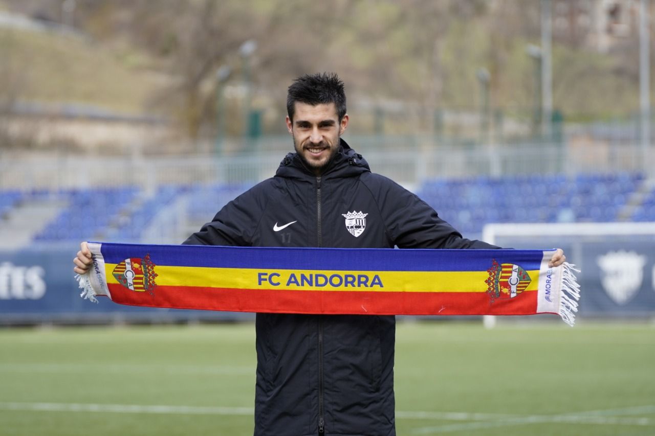 David Martín, amb la bufanda tricolor.