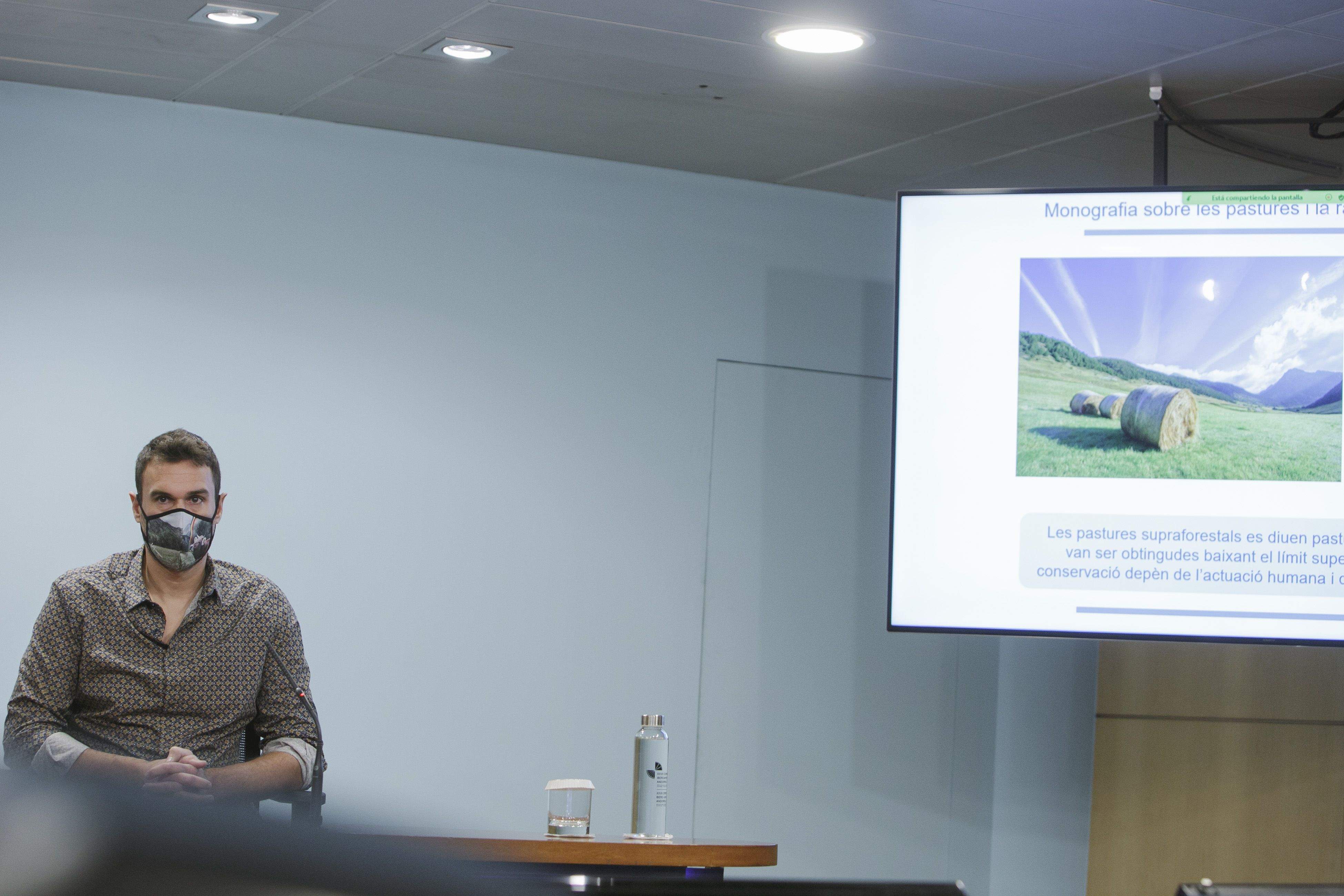 La presentació de la monografia, aquesta tarda a l'edifici administratiu de Govern.