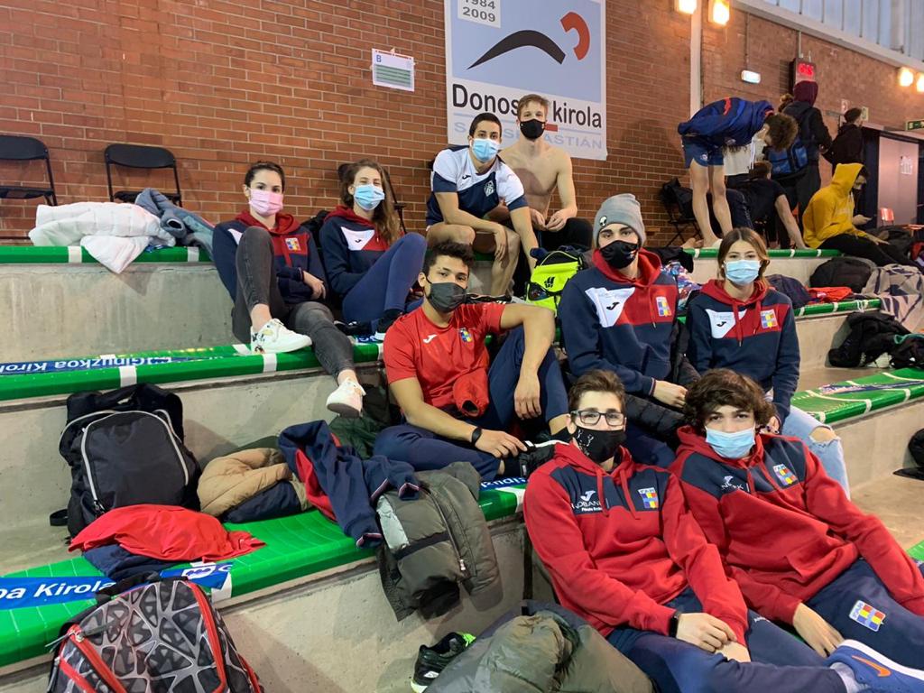 Els nedadors andorrans, a la piscina donostiarra.