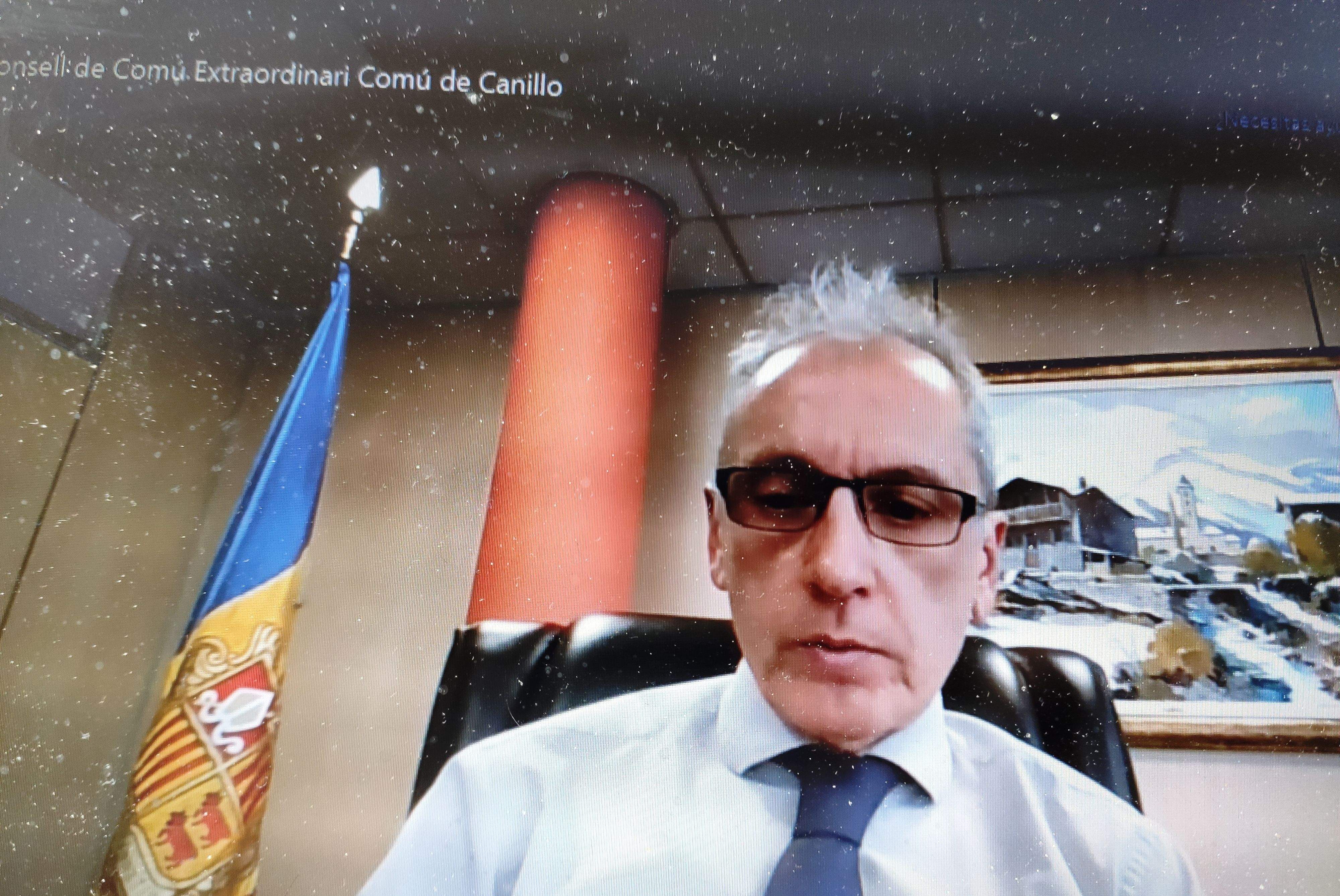 El cònsol major de Canillo, Francesc Camp durant la sessió telemàtica del comú.