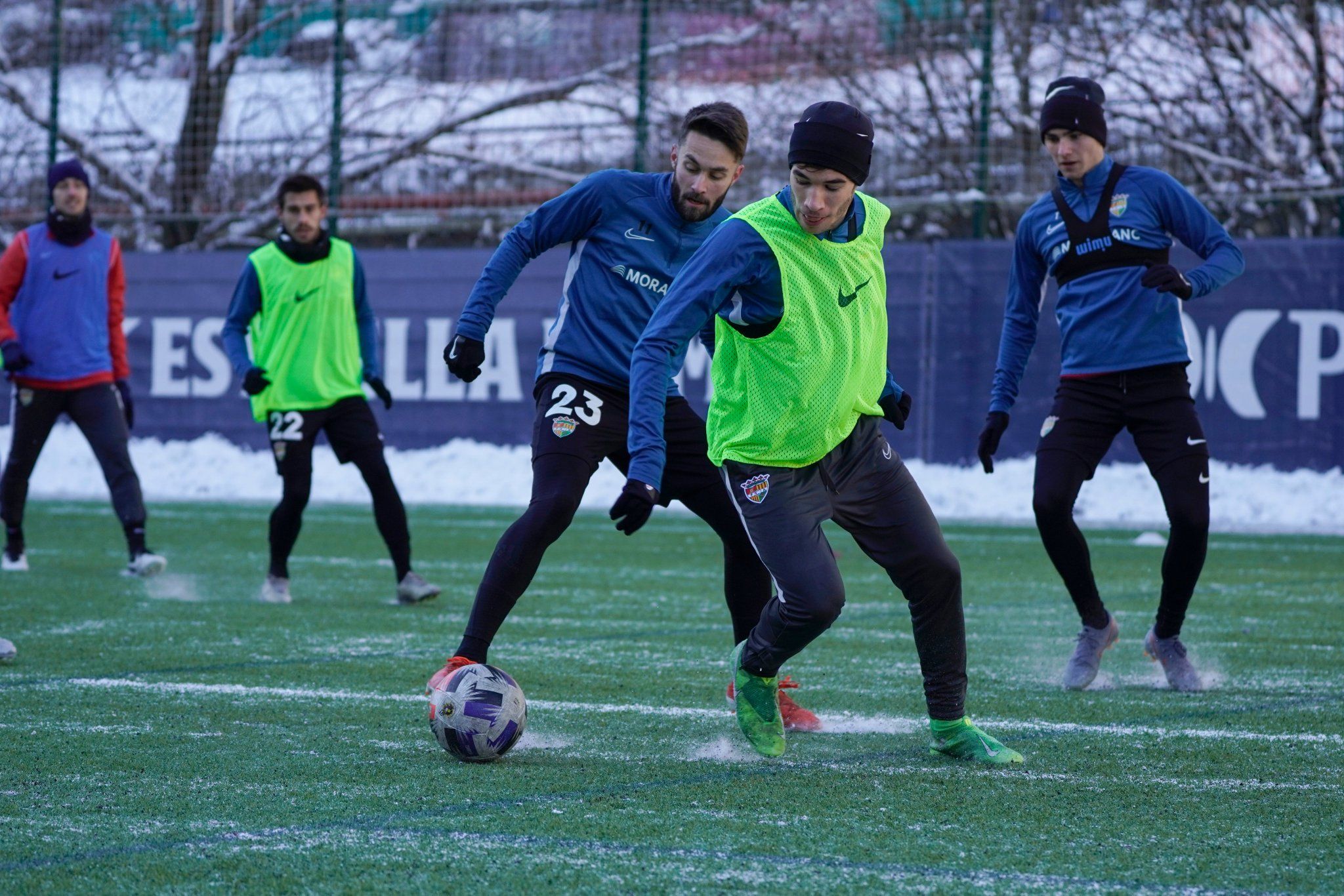 Un moment de l'entrenament matinal d'aquest dilluns de l'FC Andorra.