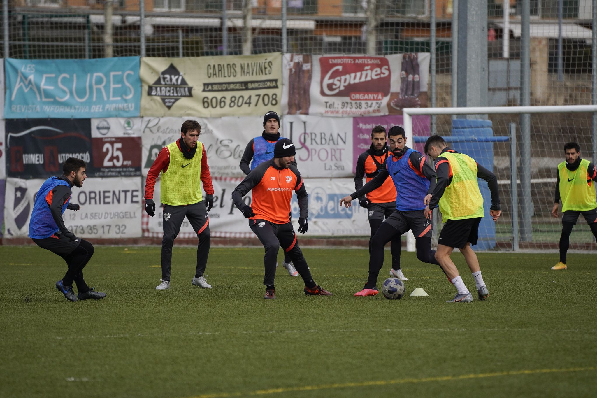 L'equip s'ha entrenat a la Seu per protegir el camp de Prada de Moles de cara al partit.