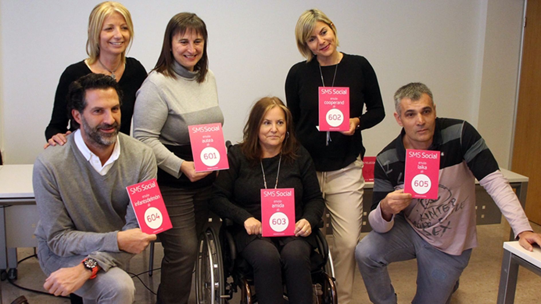 Diversos responsables d'entitats socials, algunes de les quals ja formen part de la plataforma.