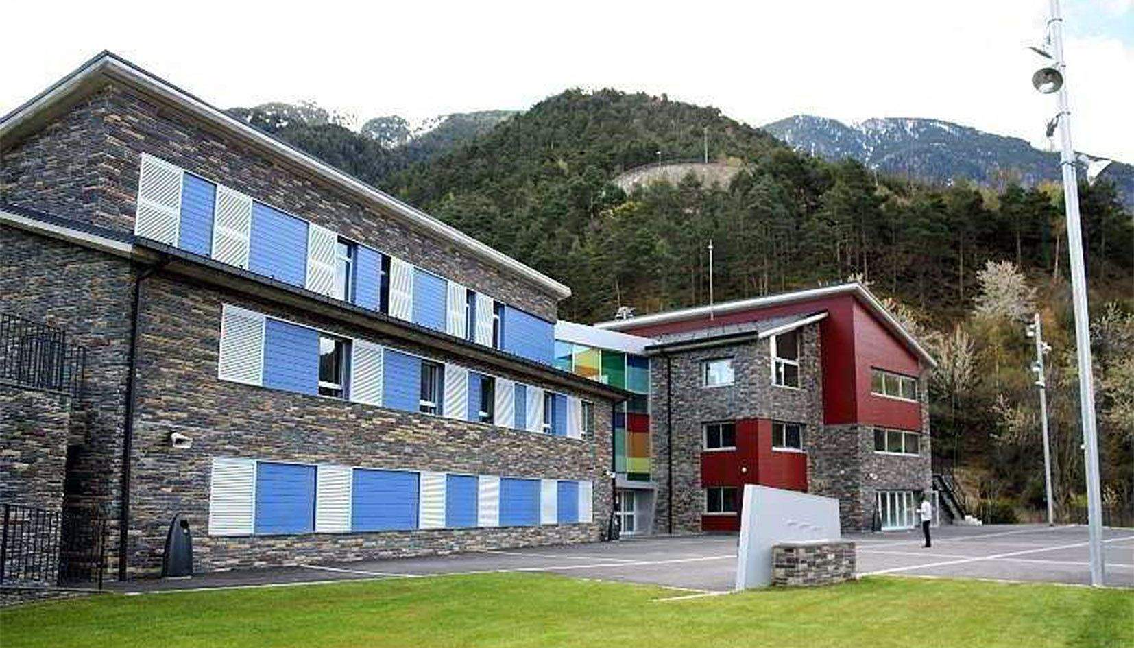 Una imatge de l'alberg de la Comella que acull el BCA.