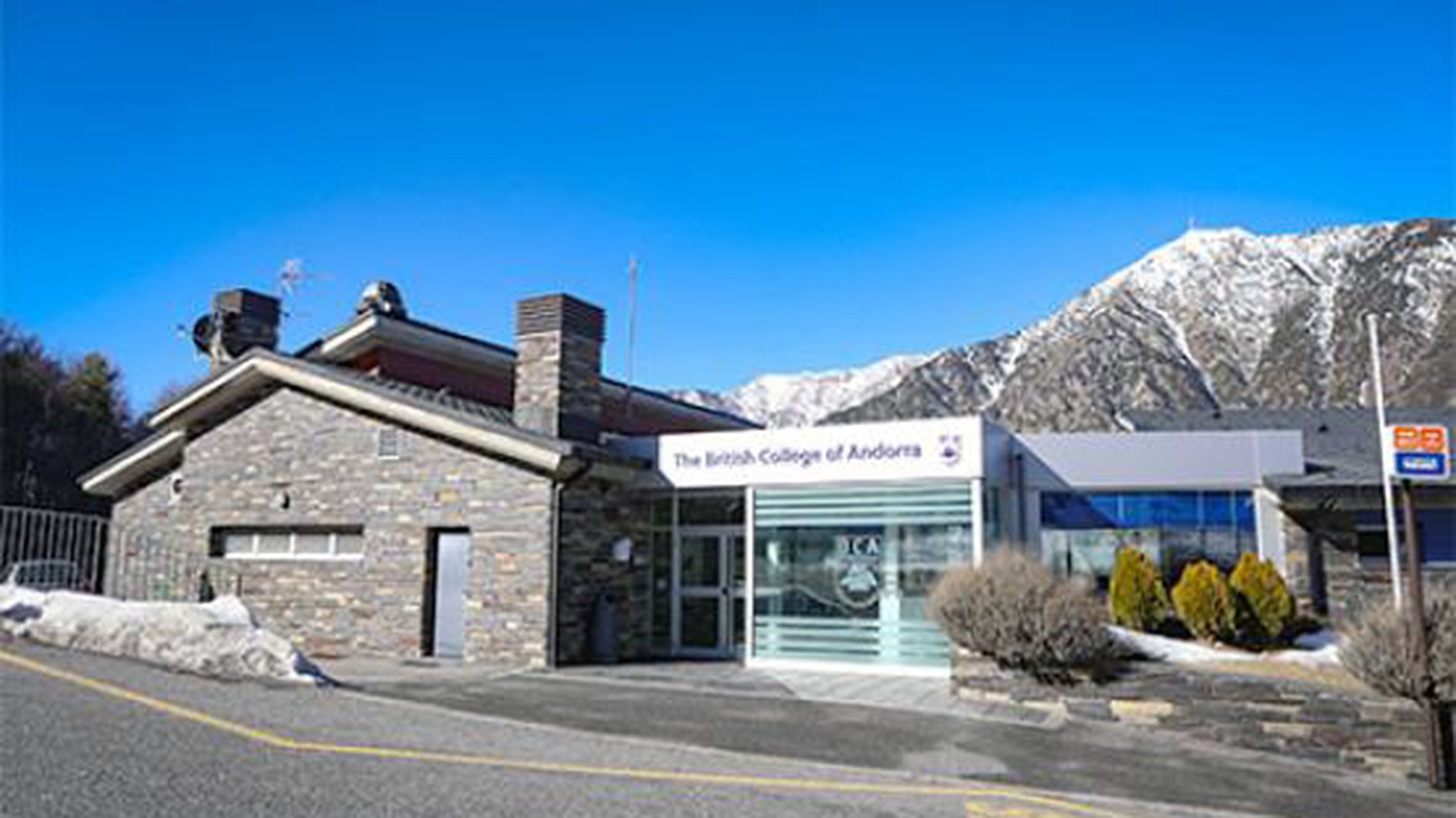 Accés al British College of Andorra.