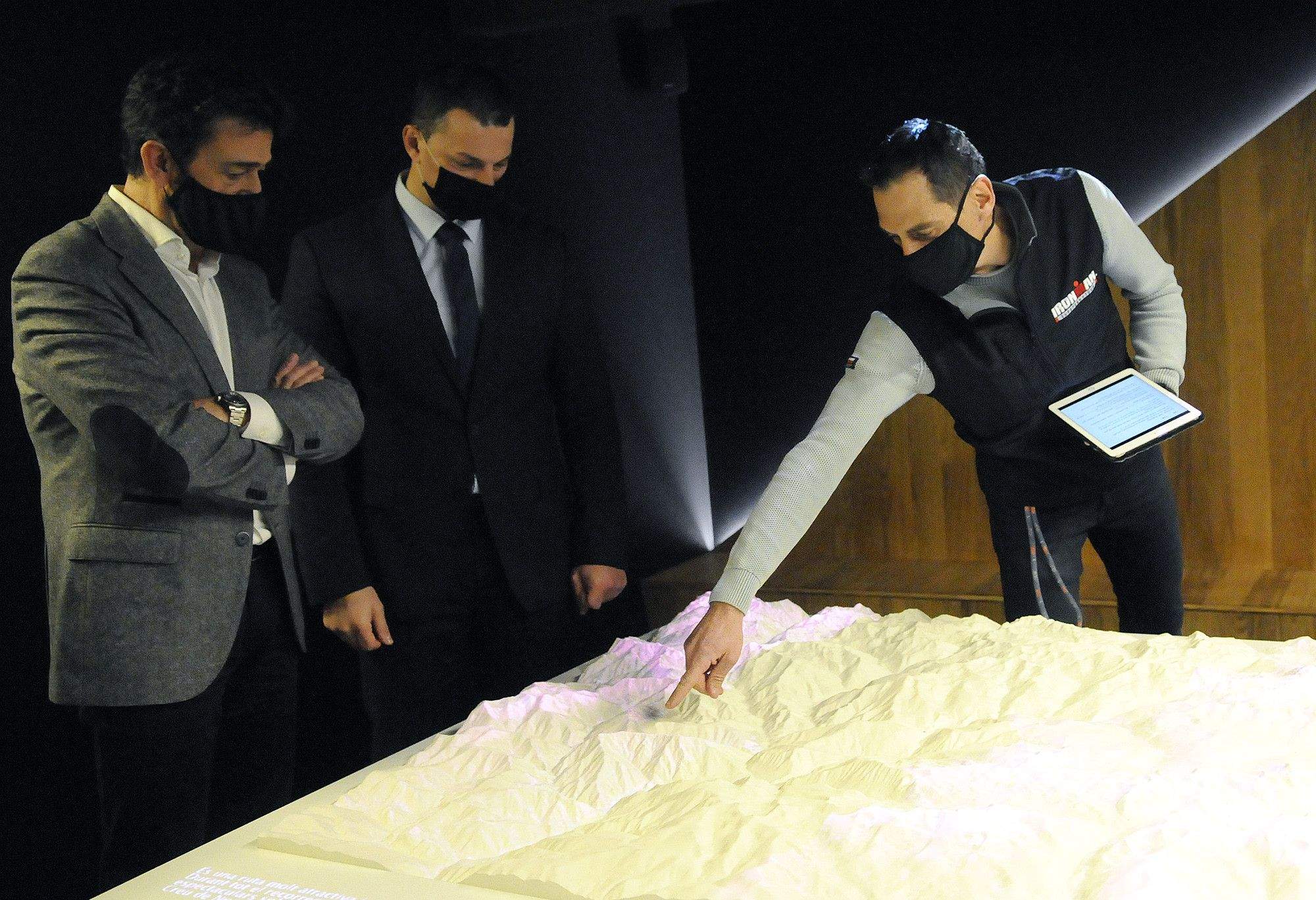 Mortés, Gallardo i Giménez durant la presentació de la competició.