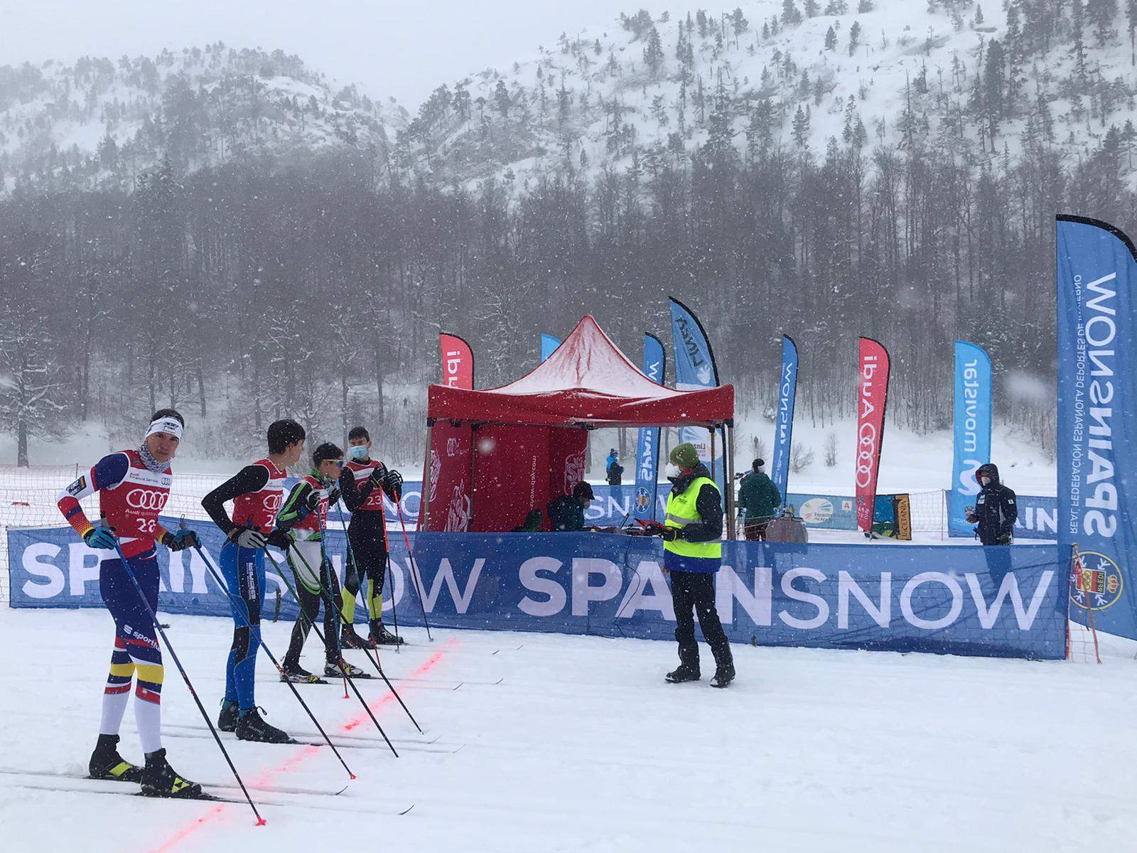 Esquiadors de fons tecnificats de la Federació Andorrana.