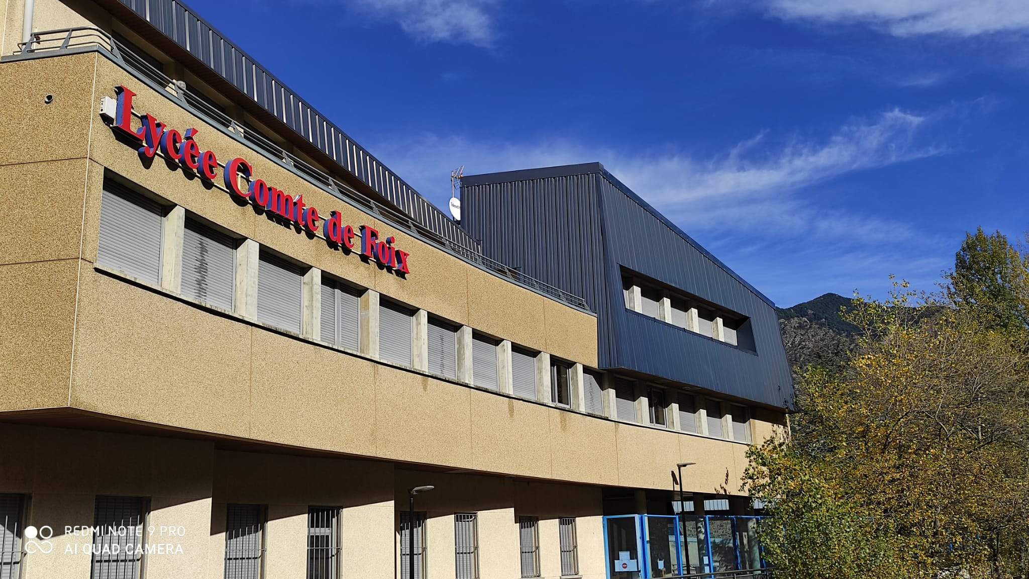 Edifici del Lycée Comte de Foix.