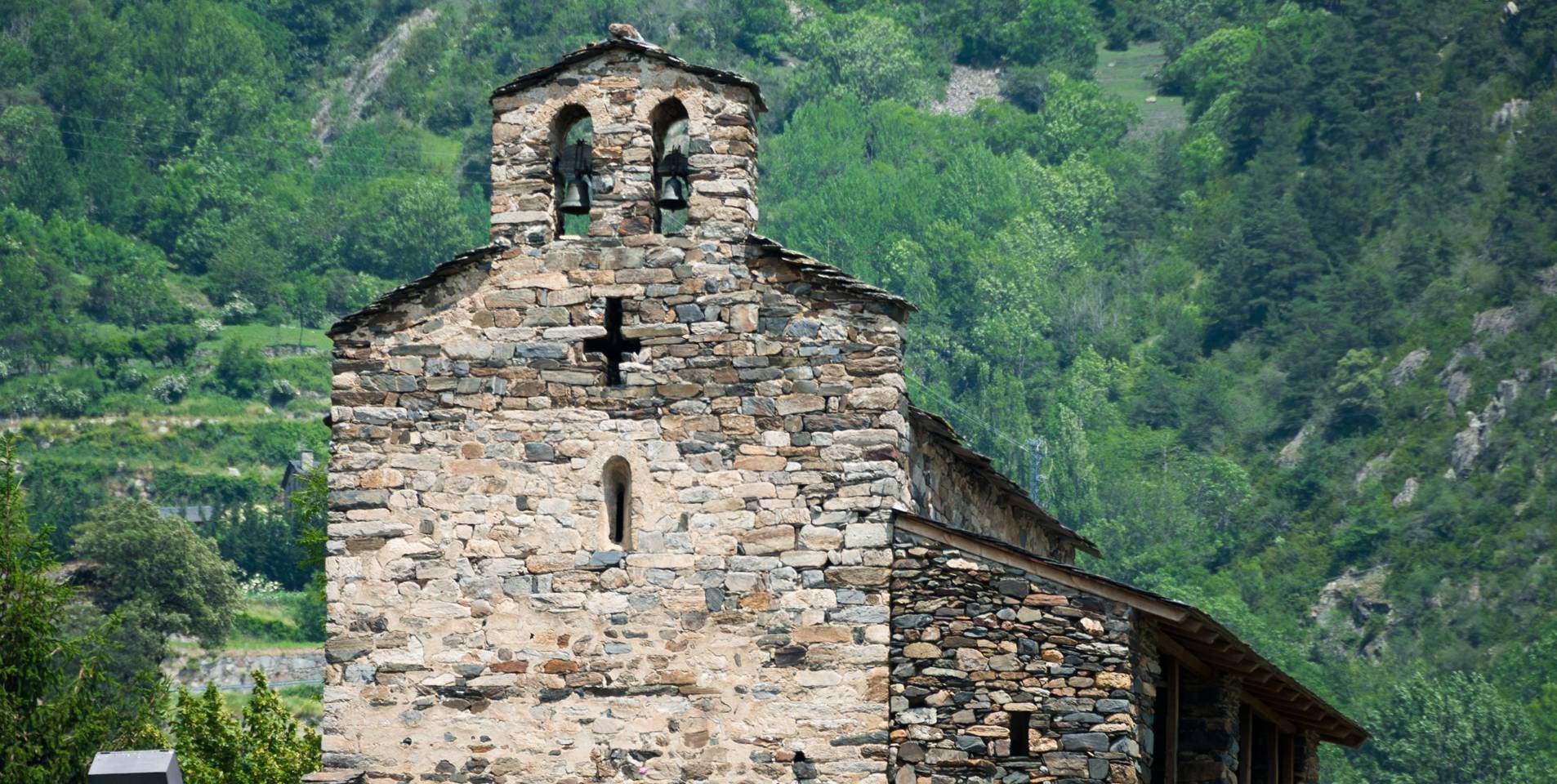 L'església de Sant Serni de Nagol.