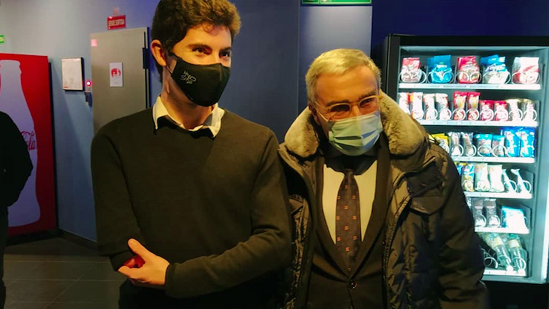 David Aguilar i Àngel Ros abans de la pre-estrena del documental que retrata la vida del jove.