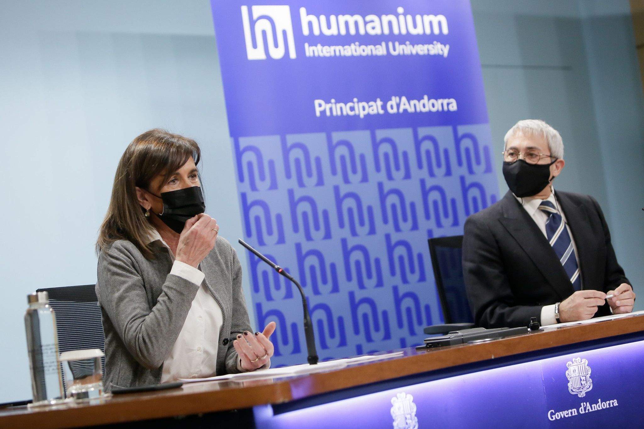 Ester Vilarrubla i Eugenio Martín durant la roda de premsa.