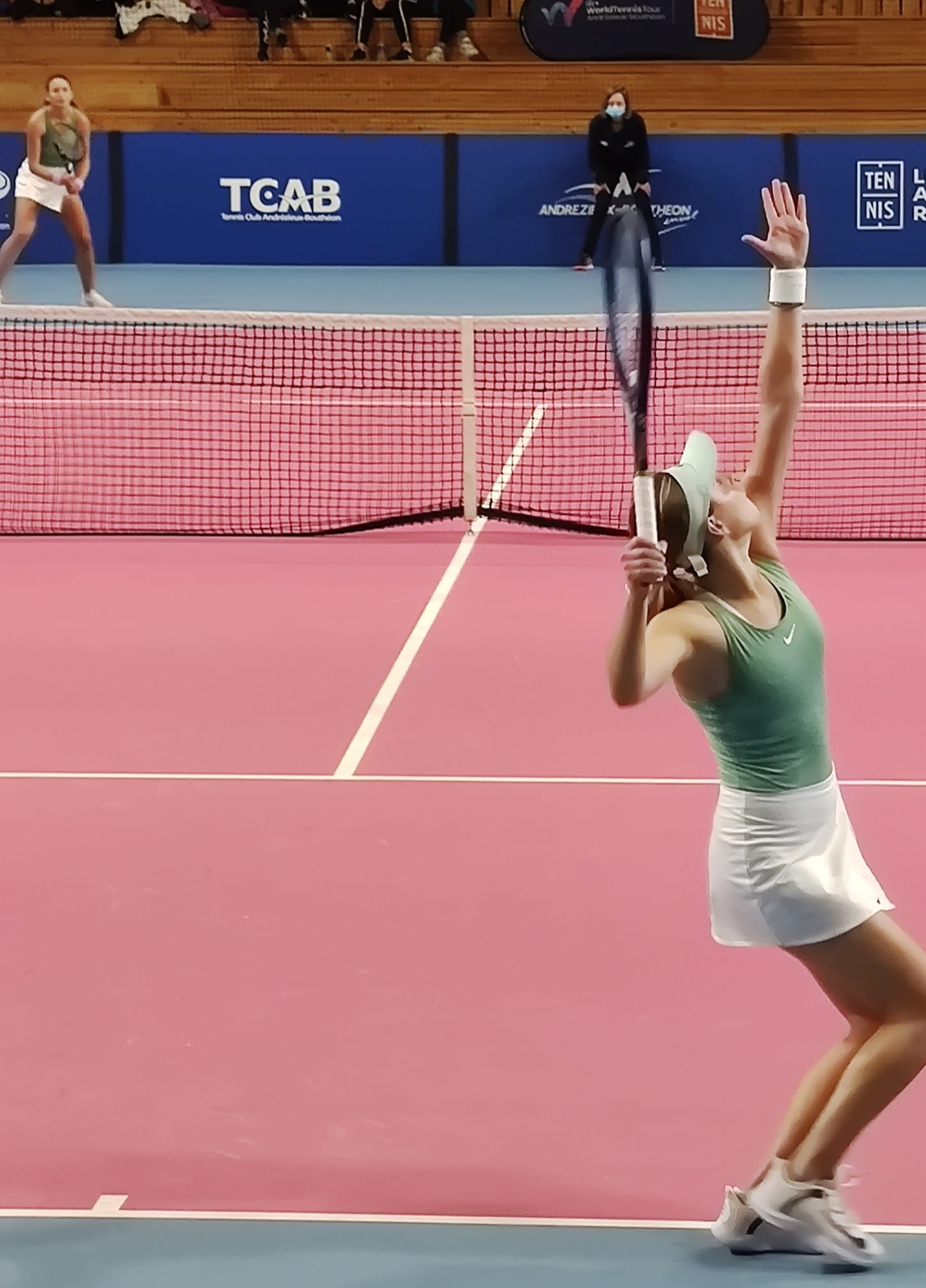 Un instant del partit entre Vicky Jiménez i Zavatska.