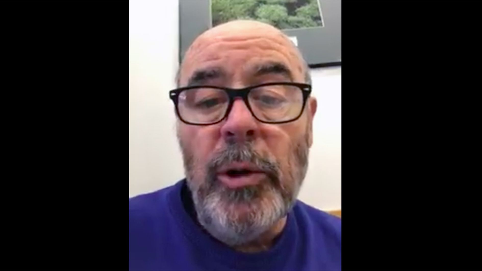 Claude Benet durant l'explicació del cas.