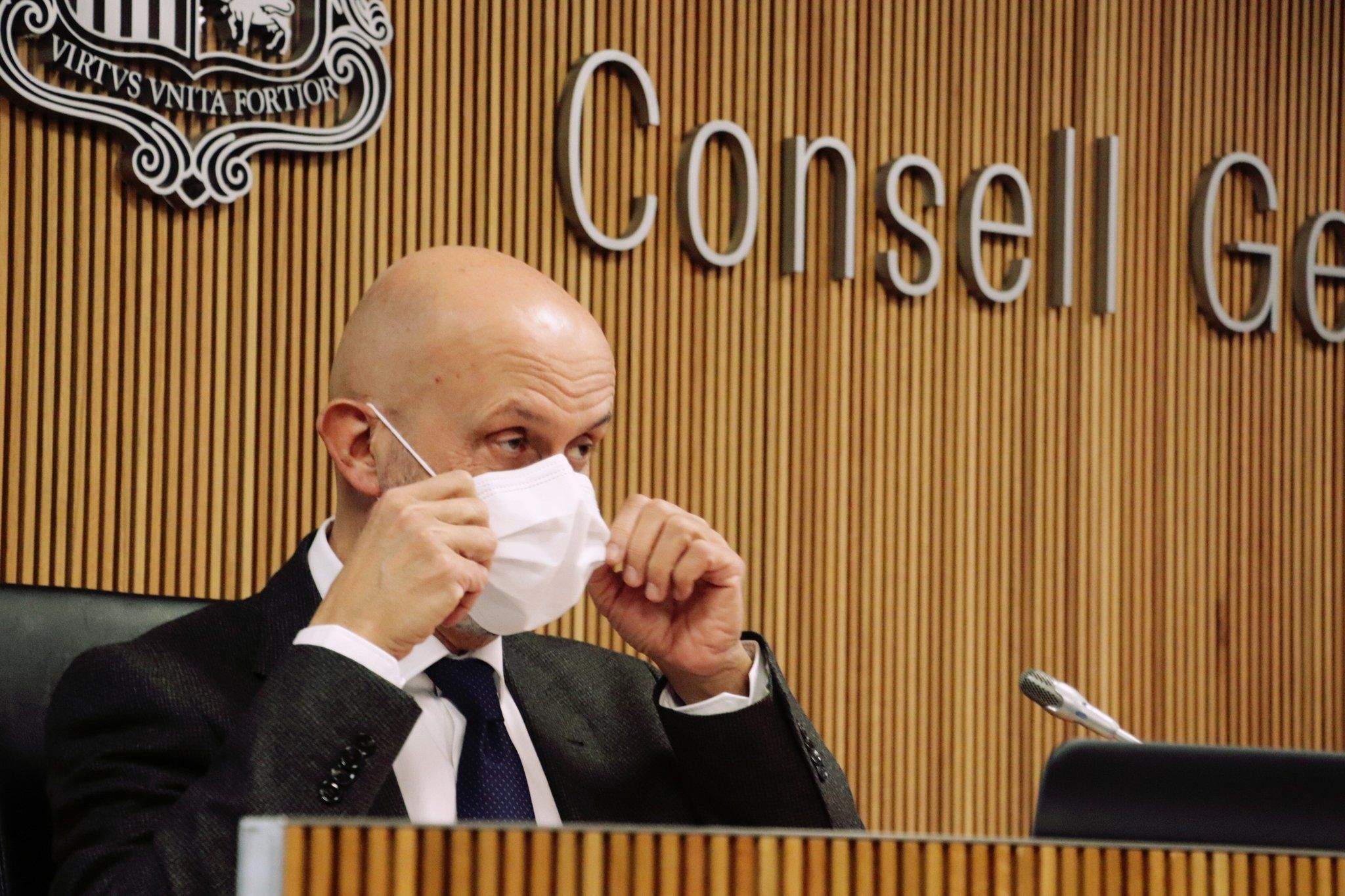 El ministre de Salut, Joan Martínez Benazet, durant la compareixença al Consell General.