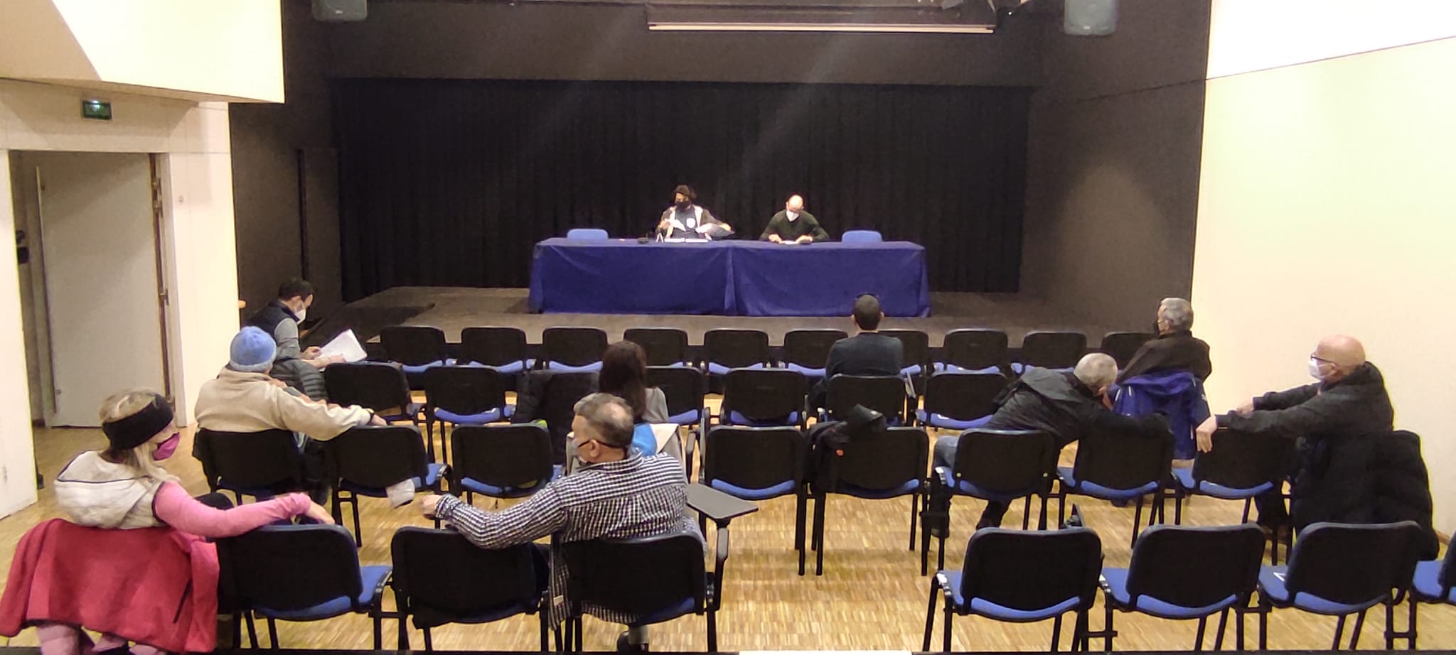 Instants inicials de l'assemblea de l'AAME.