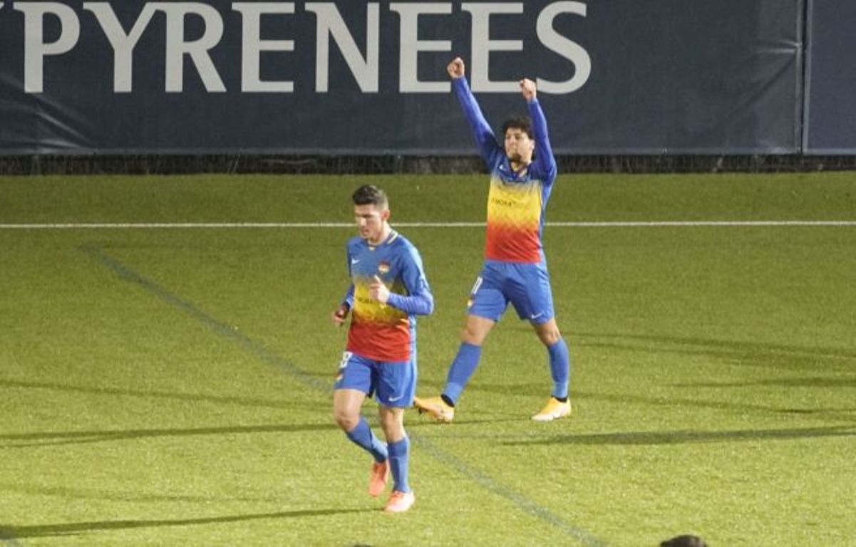 Kike Saverio celebra el seu gol dissabte a Prada de Moles.