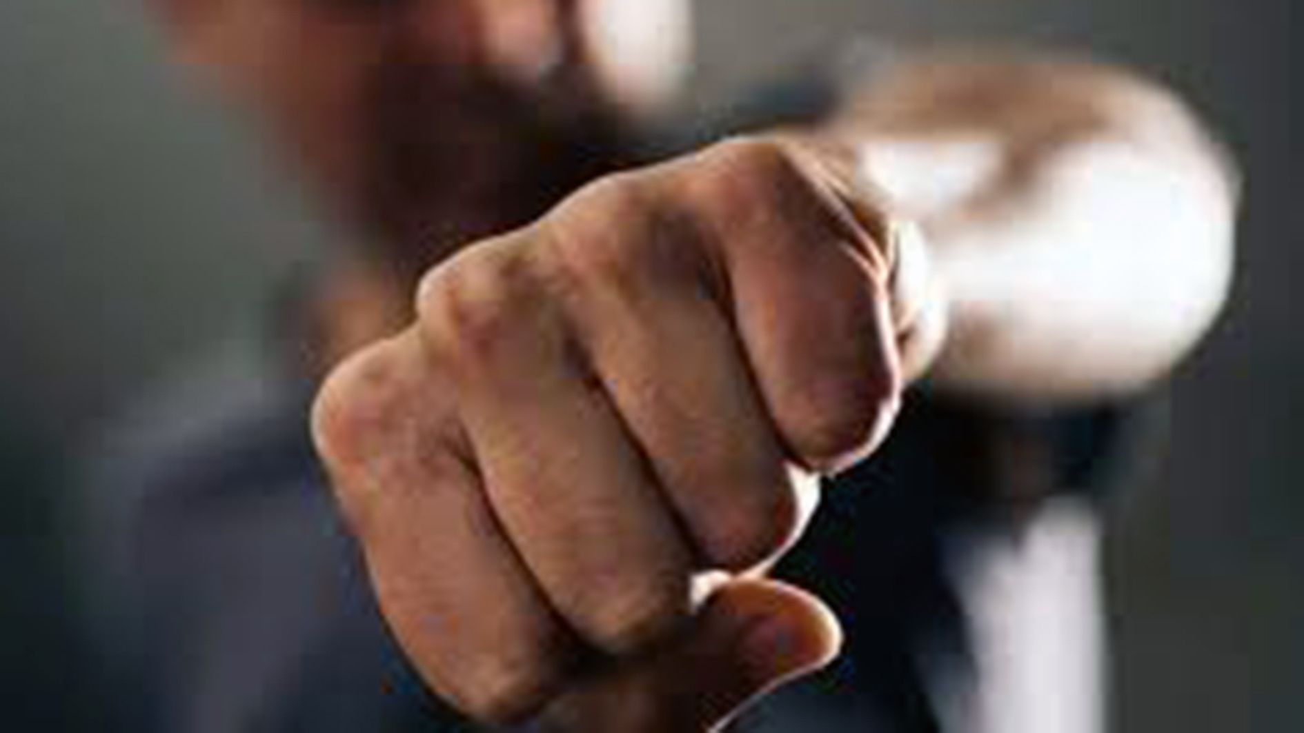 Simulació d'un cop de puny.