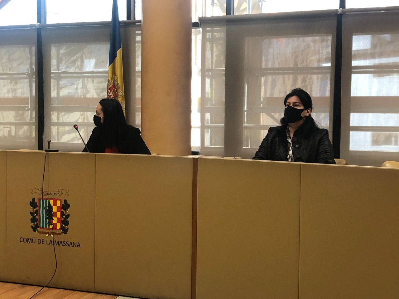 Les cònsols de la Massana, Olga Molné i Eva Sansa.