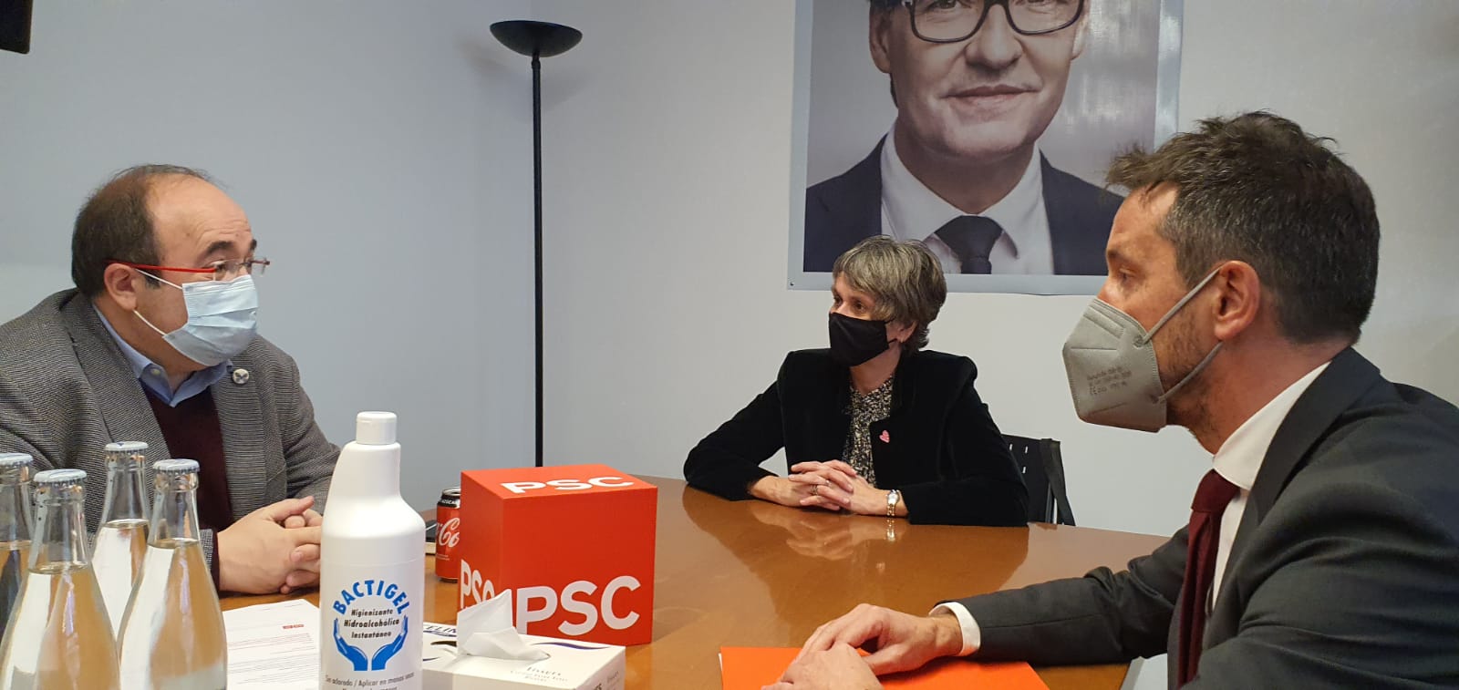 Iceta, Vela i López s'han reunit a la seu del PSC a Barcelona.