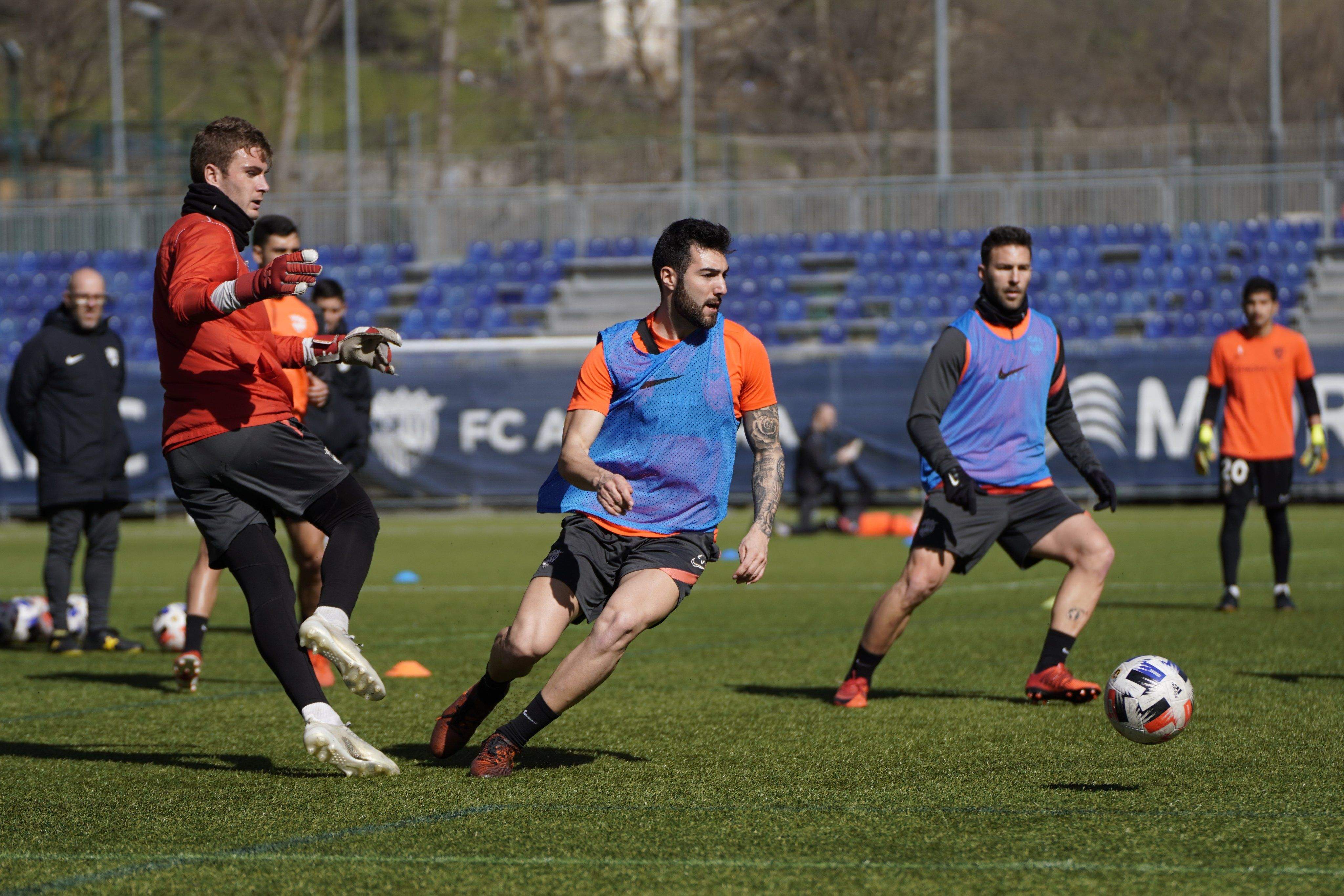 Instant de l'entrenament del passat divendres, ja pensant en l'Olot.
