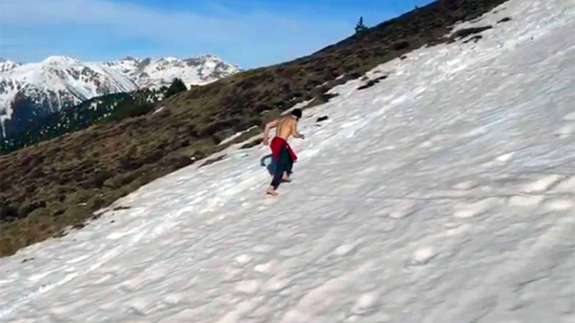 Leo Urban durant l'ascensió.