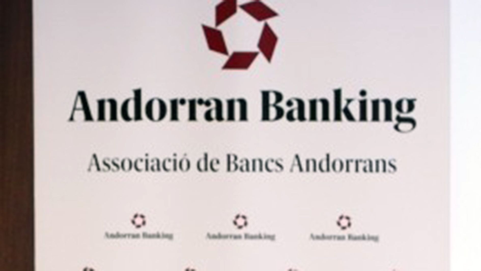 Andorran Banking emfatitza la seva aportació social.