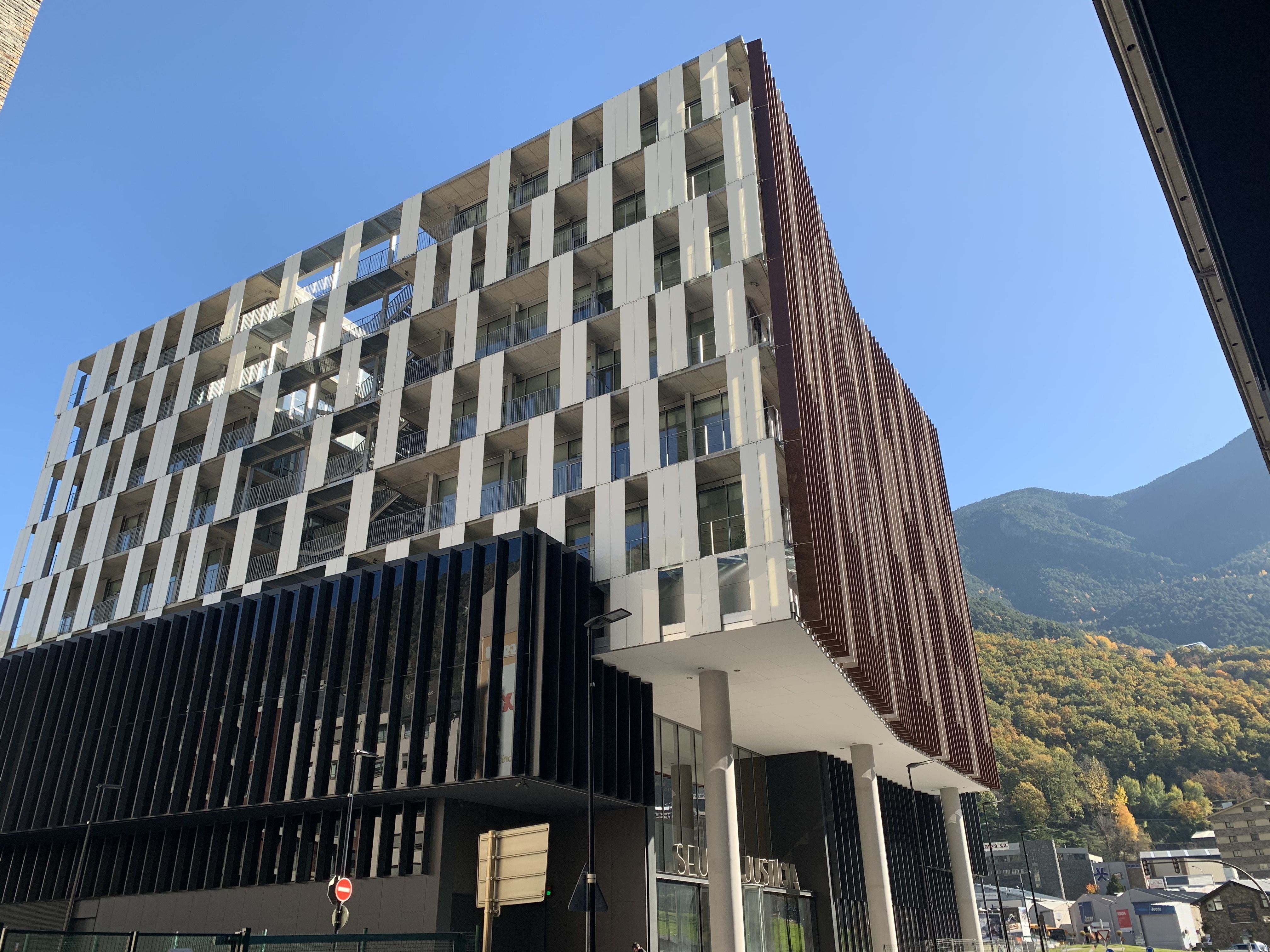 Una vista de la Seu de la Justícia.