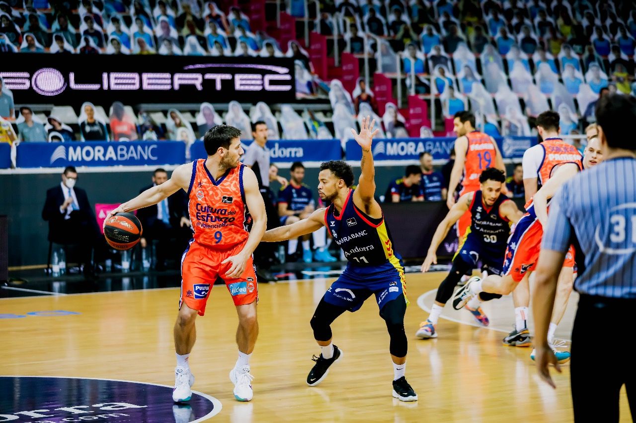 Hannah, defensant una acció d'atac visitant, ha estat el líder dels tricolors.