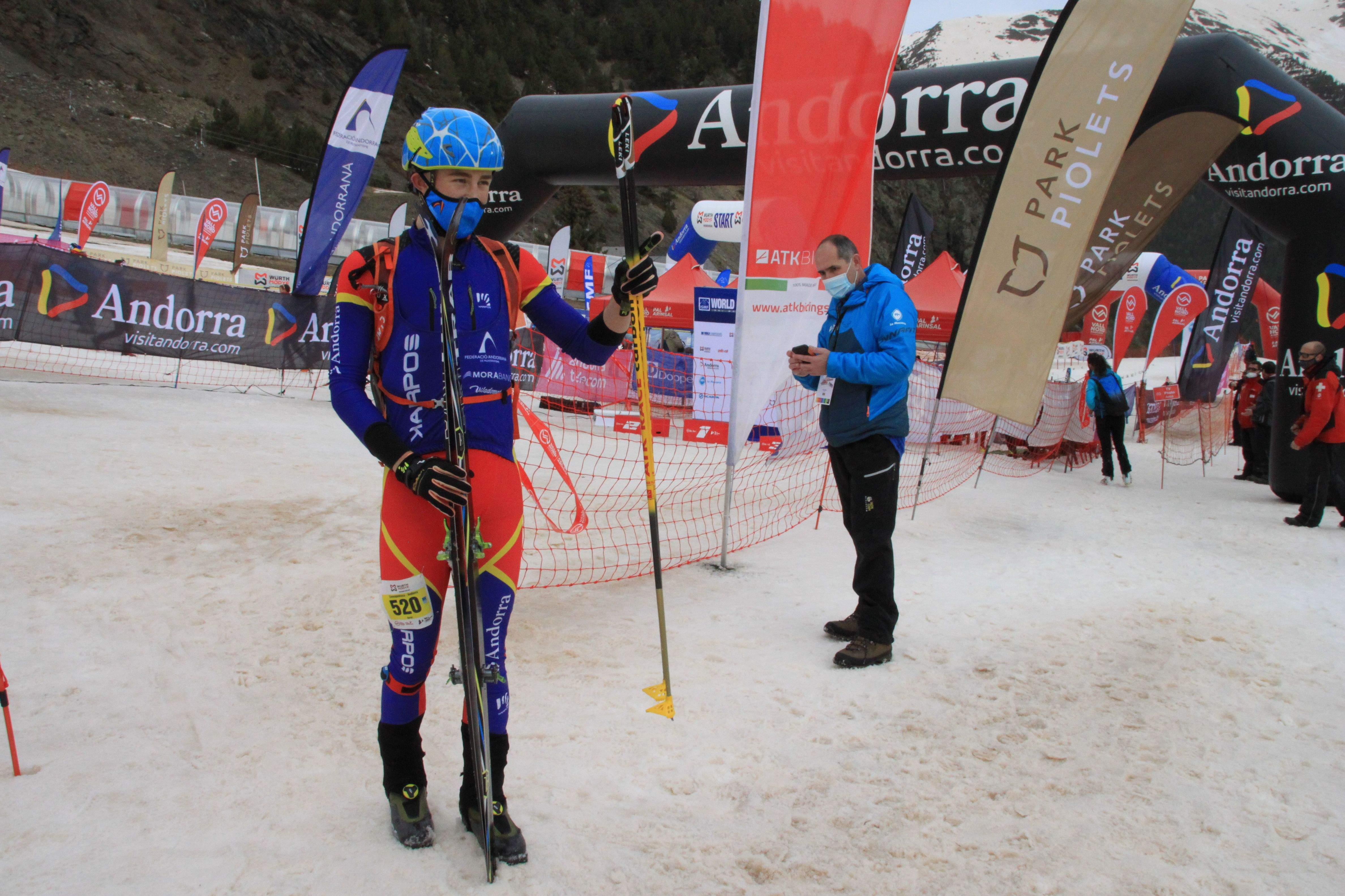 Olm celebra el bon resultat aconseguit.