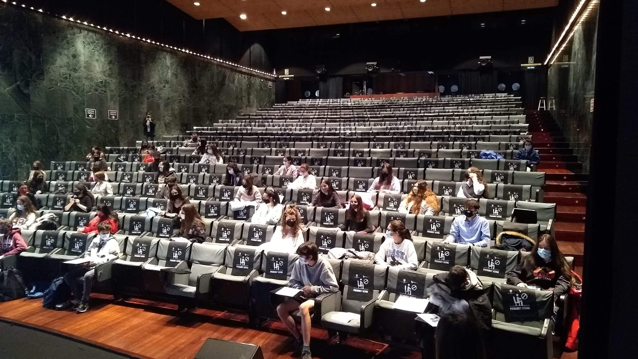 Participants a la fase final del Dictat aquest dissabte.