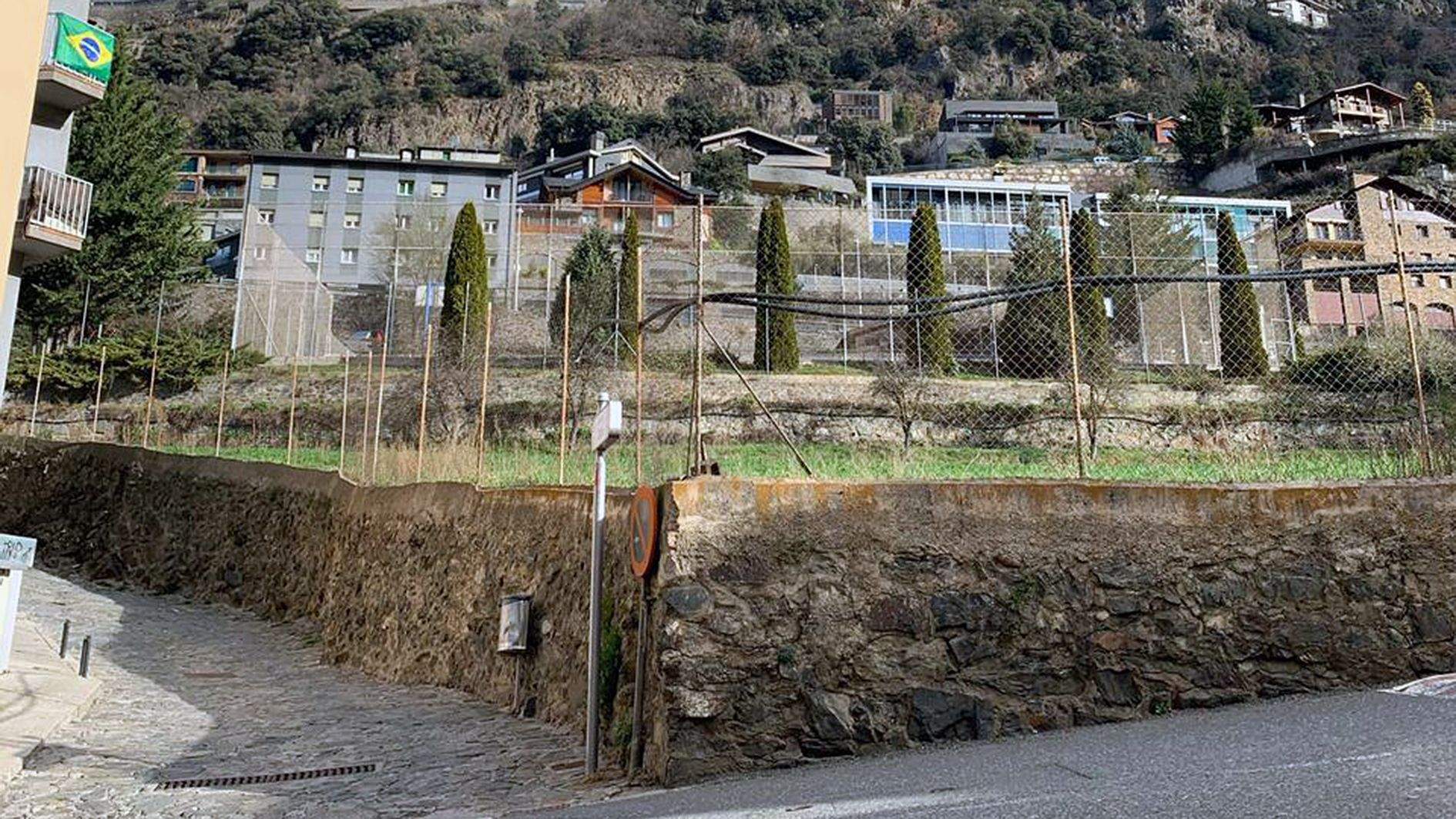 Una imatge de la zona on hi ha el parc i la pista poliesportiva de Sa Calma.