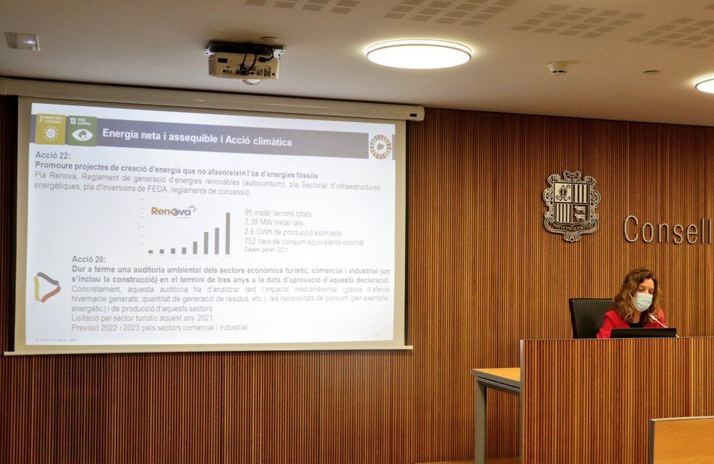 La ministra de Medi Ambient, Agricultura i Sosteniblitat, Sílvia Calvó durant la seva presentació.