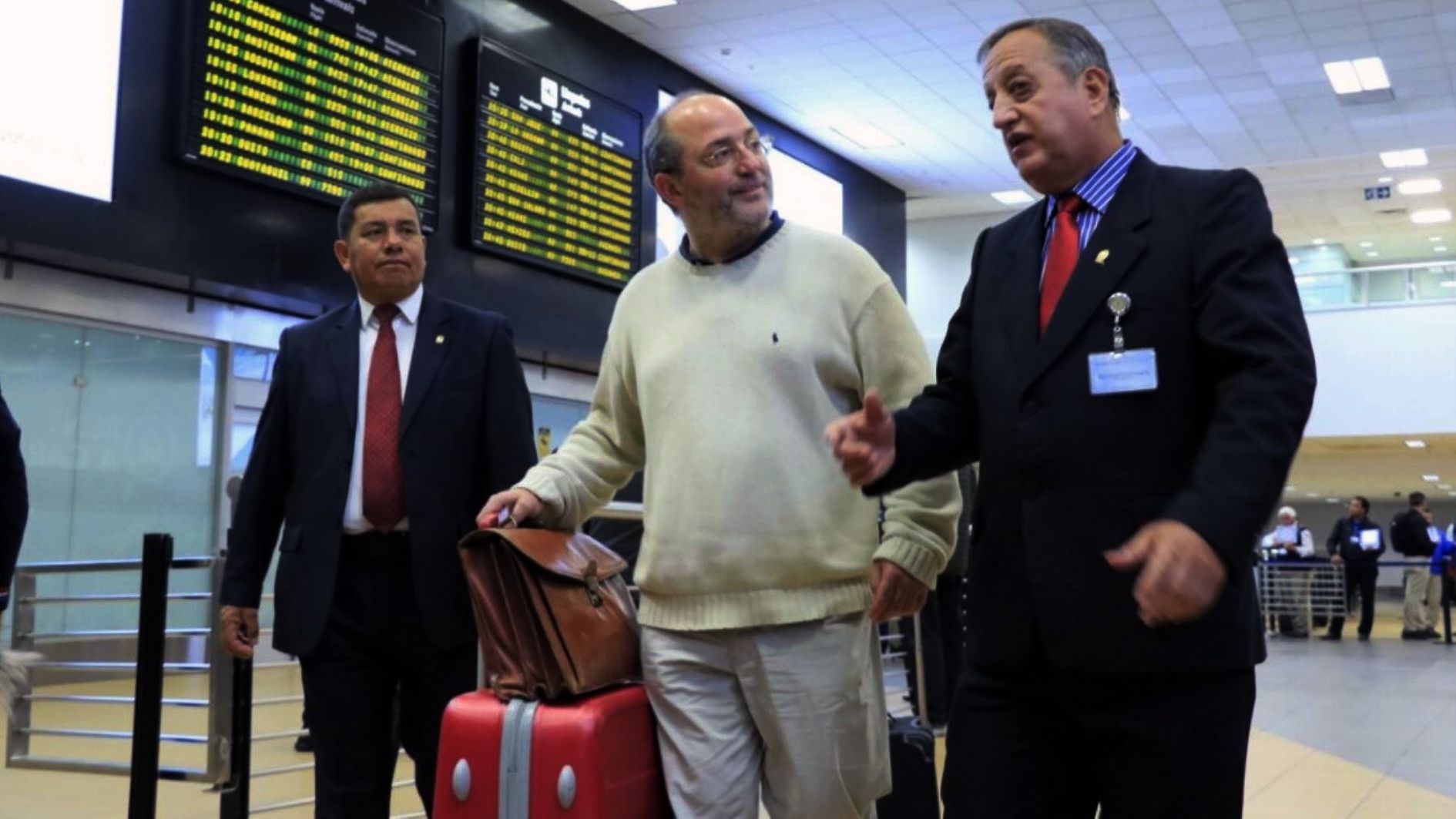 Alfons Alberca arribat a Lima, al Perú, per tractar qüestions derivades del 'cas Odebrecht'. Alfons Alberca arribat a Lima, al Perú, per tractar qüestions derivades del 'cas Odebrecht'.