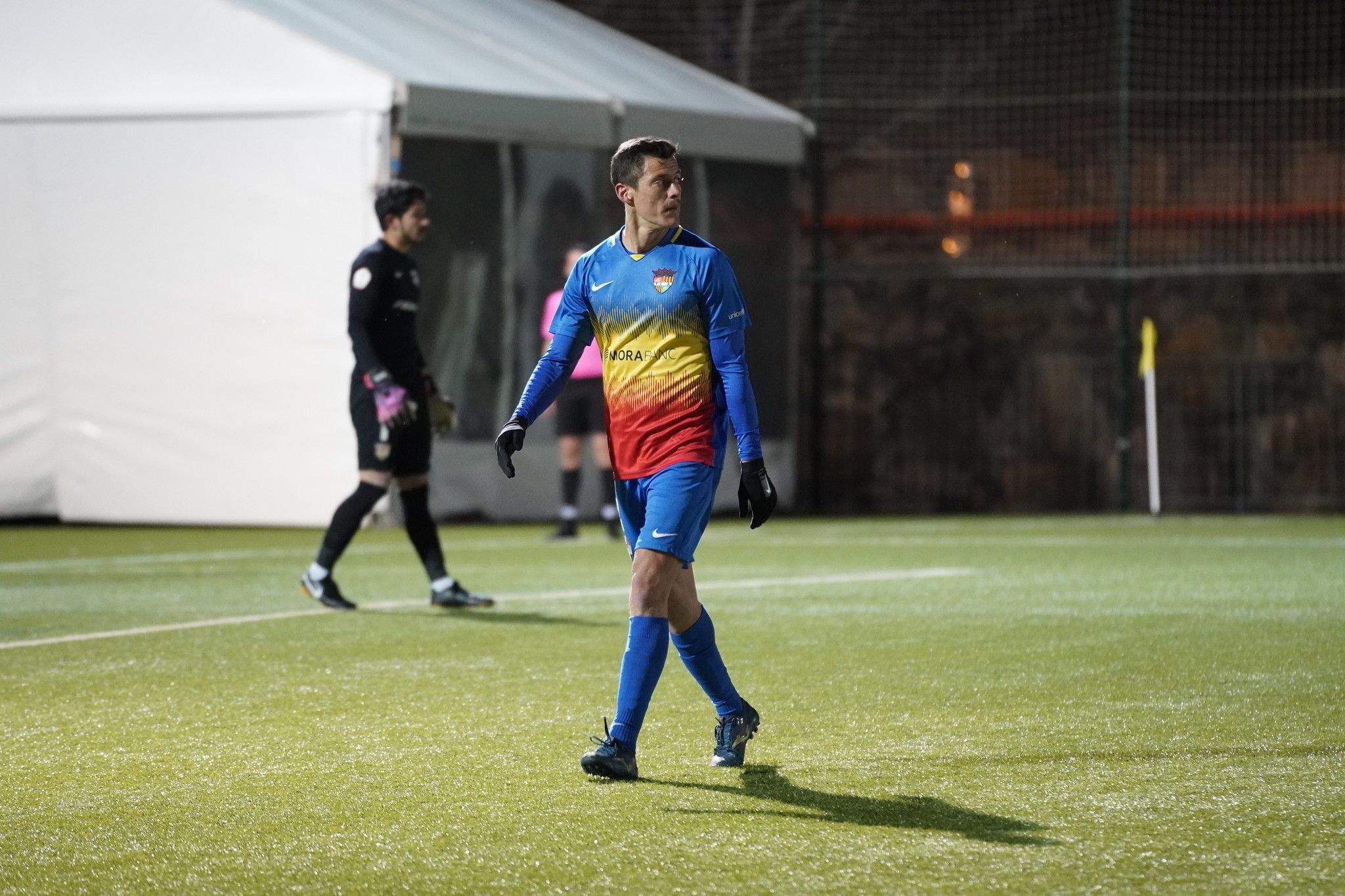 Mantovani abandonar el camp el passat dissabte després de veure la vermella.